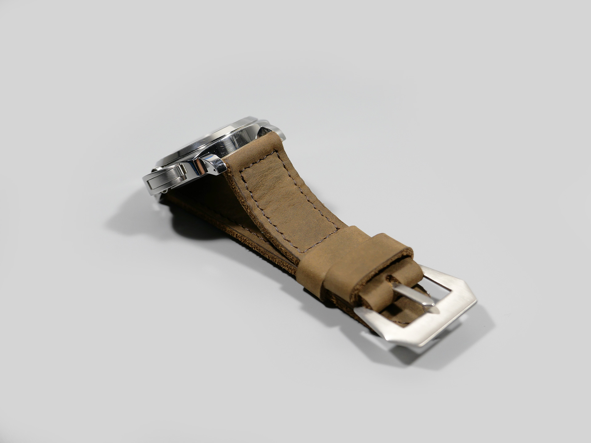 Panerai Luminor 44mm Handmade Bespoke Strap Roman Coffee IMAGE