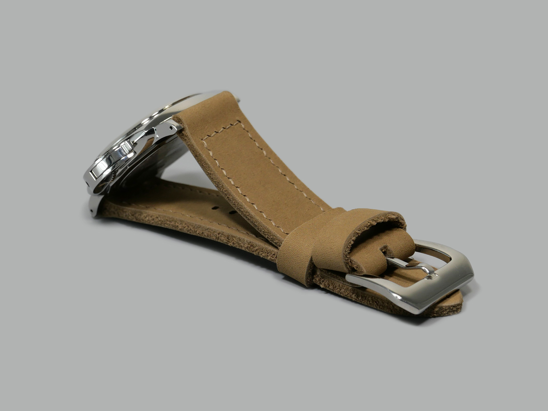 Beige Strap on Panerai 42mm Due PAM00906 IMAGE