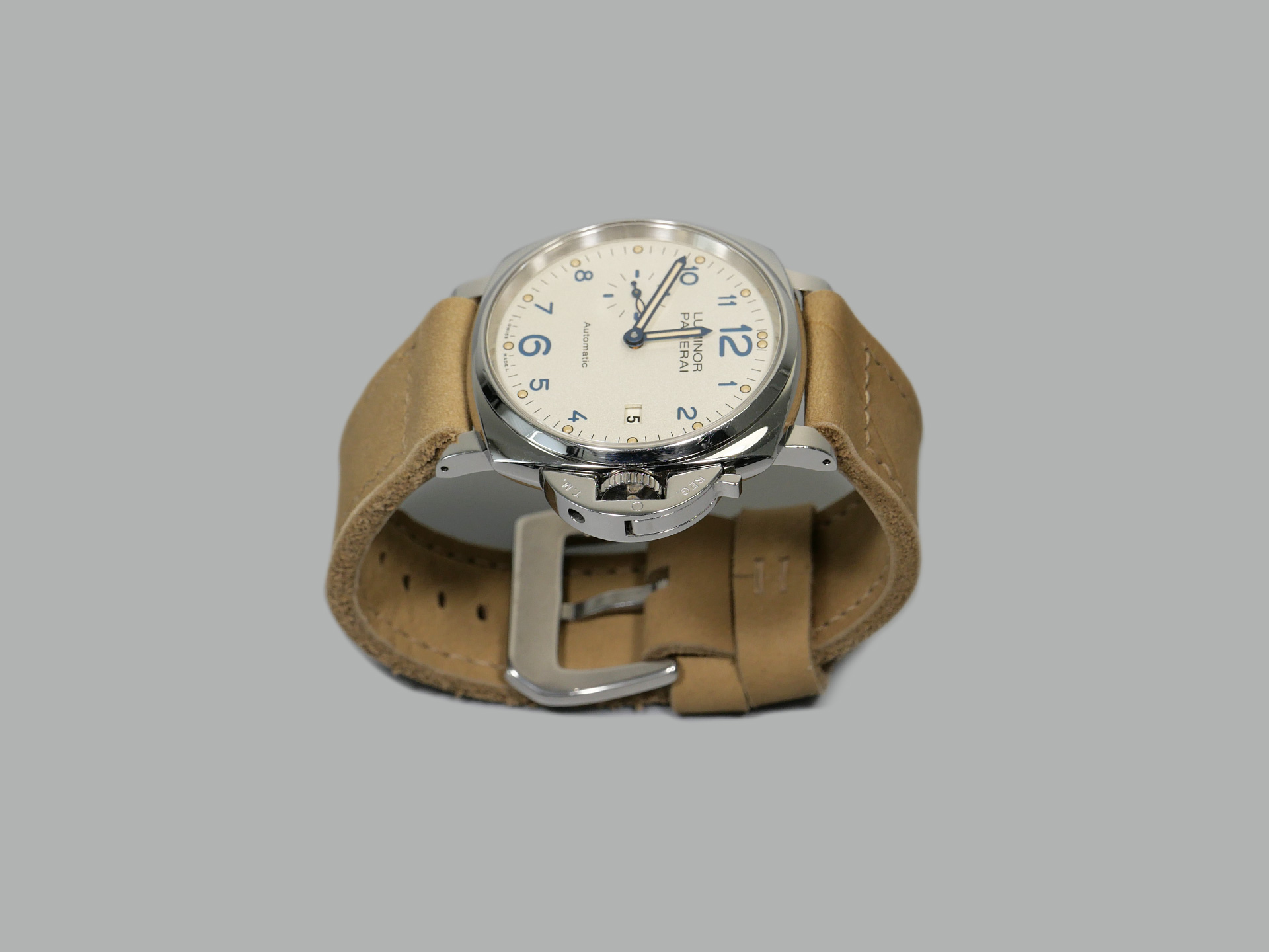 Beige Strap on Panerai 42mm Due PAM00906 IMAGE