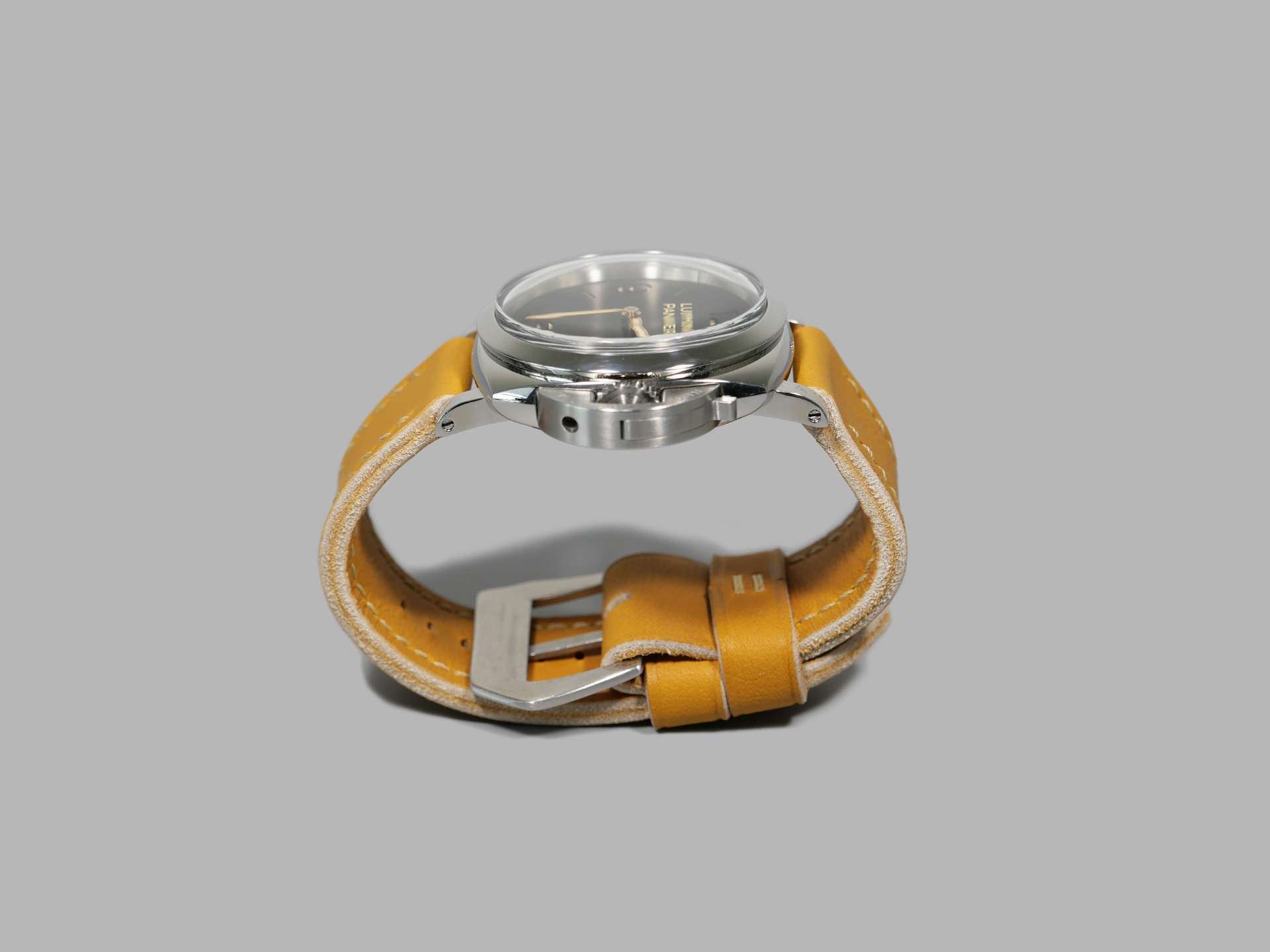 47mm Panerai Luminor PAM372 with Tan Strap IMAGE