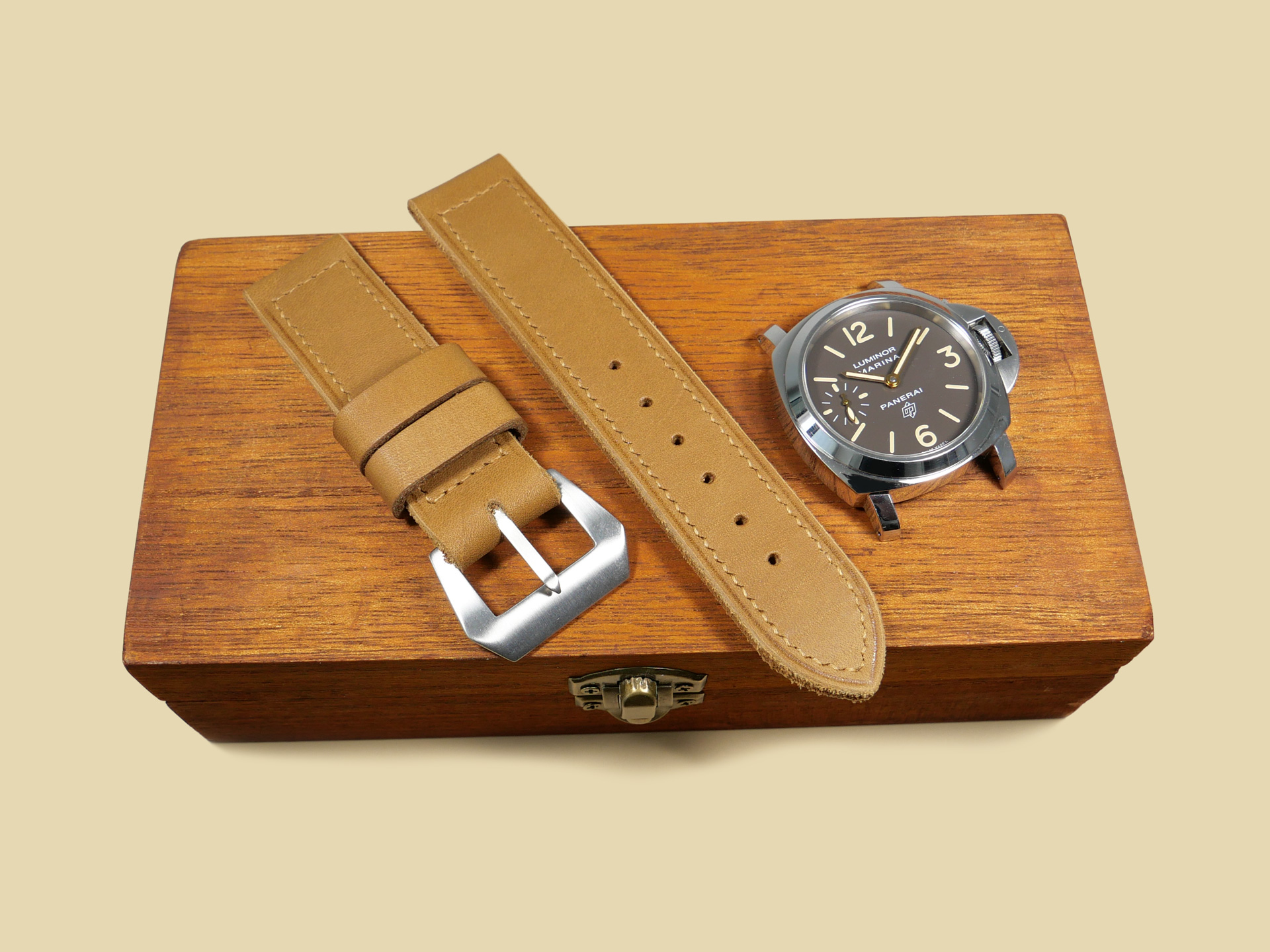 pre-V homage Panerai 44mm Strap with Buckle IMAGE