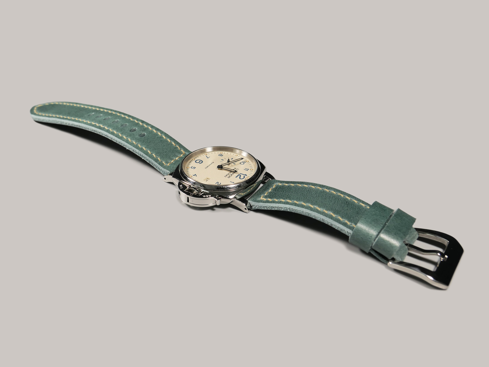 Green Strap on Luminor Due 42mm IMAGE