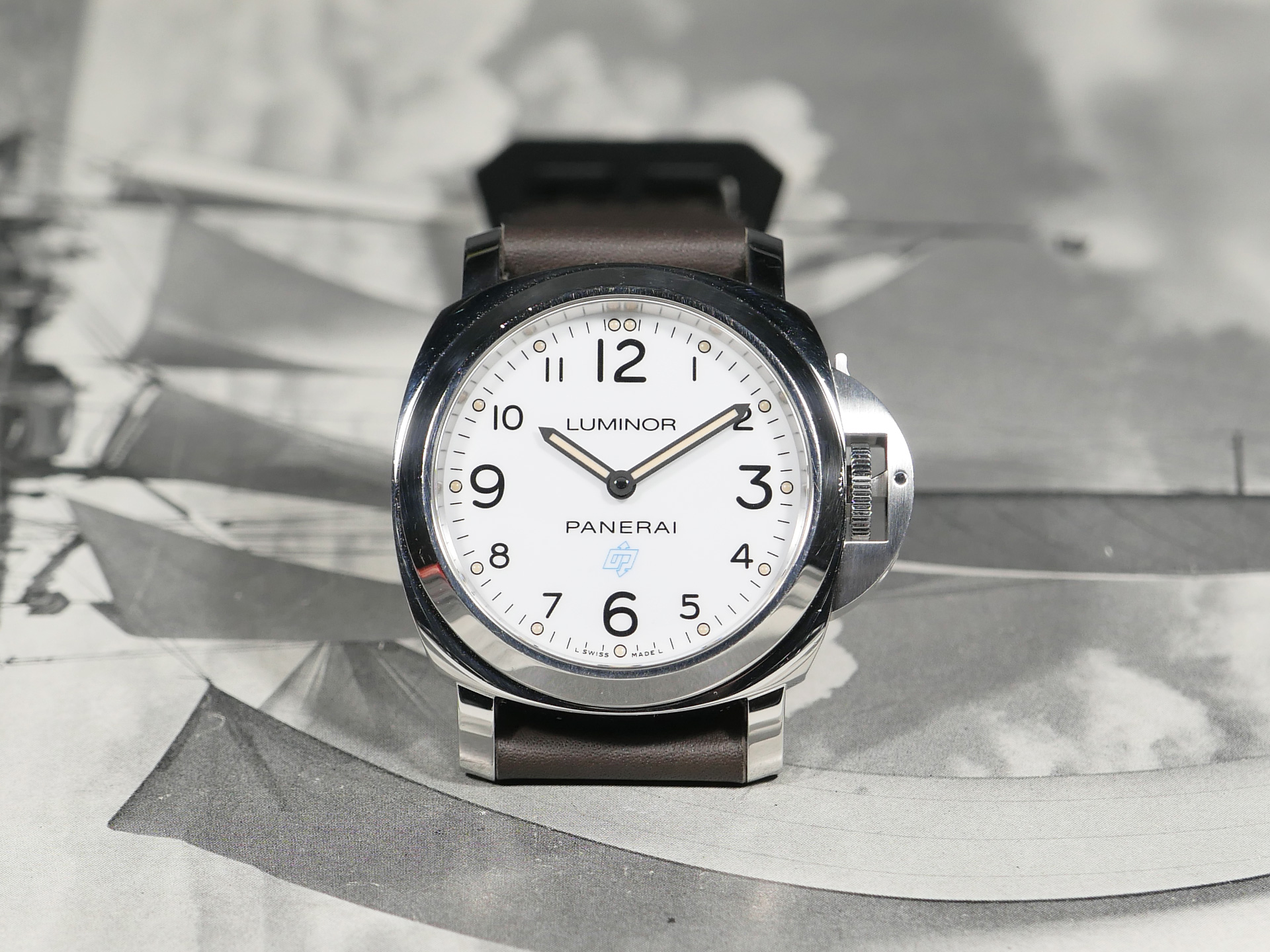 A photo of Marcello Straps Grey Panerai Strap for 44mm Panerai mesh strap IMAGE