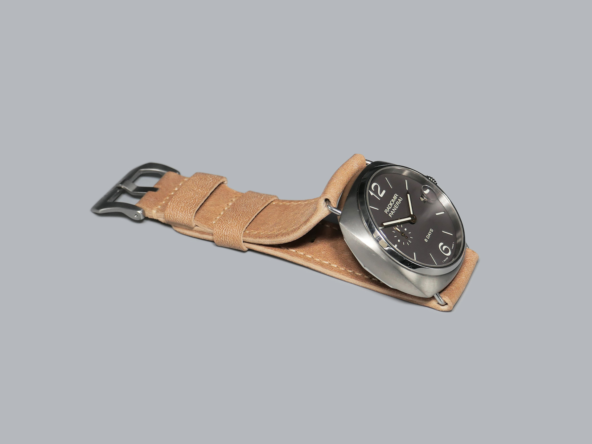 Vintage style Tan Radiomir Strap IMAGE