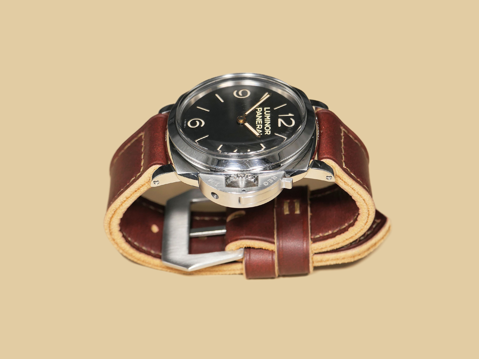 Lifestyle shot of a Soft Panerai Strap 47mm in use.