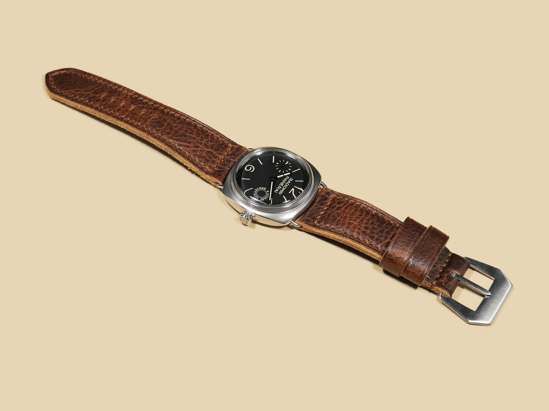 Rugged thick Panerai Radiomir strap matched with PAM00992