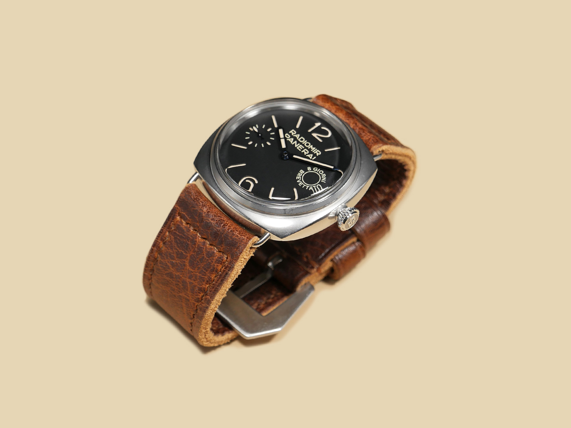 Thick Panerai Radiomir strap with brown tones on PAM00992