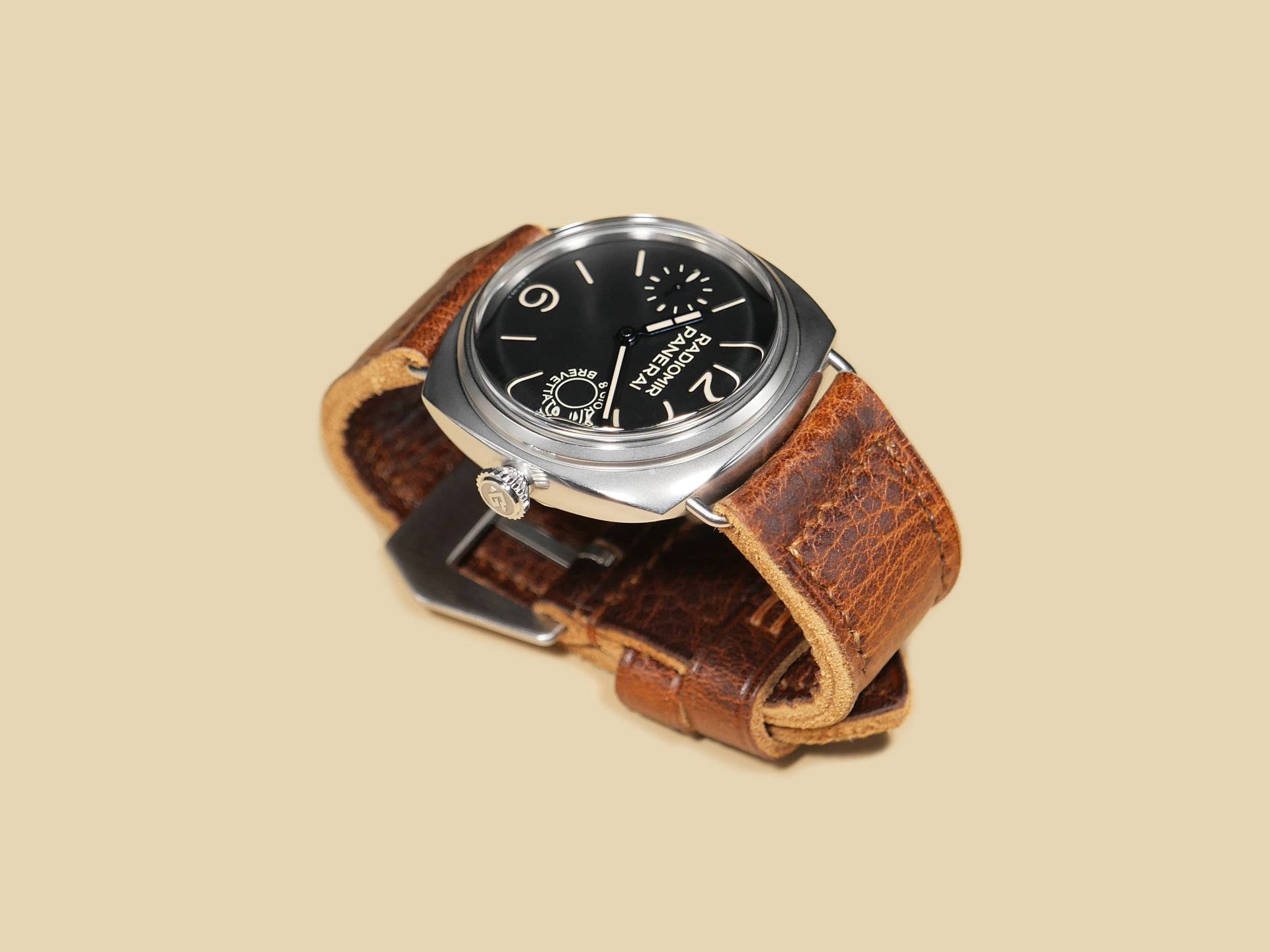 Soft temper thick Panerai Radiomir strap shown on PAM00992