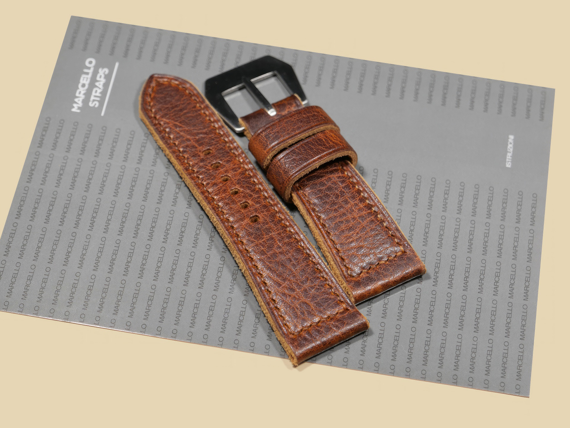 Brushed buckle on thick Panerai Radiomir strap with PAM00992