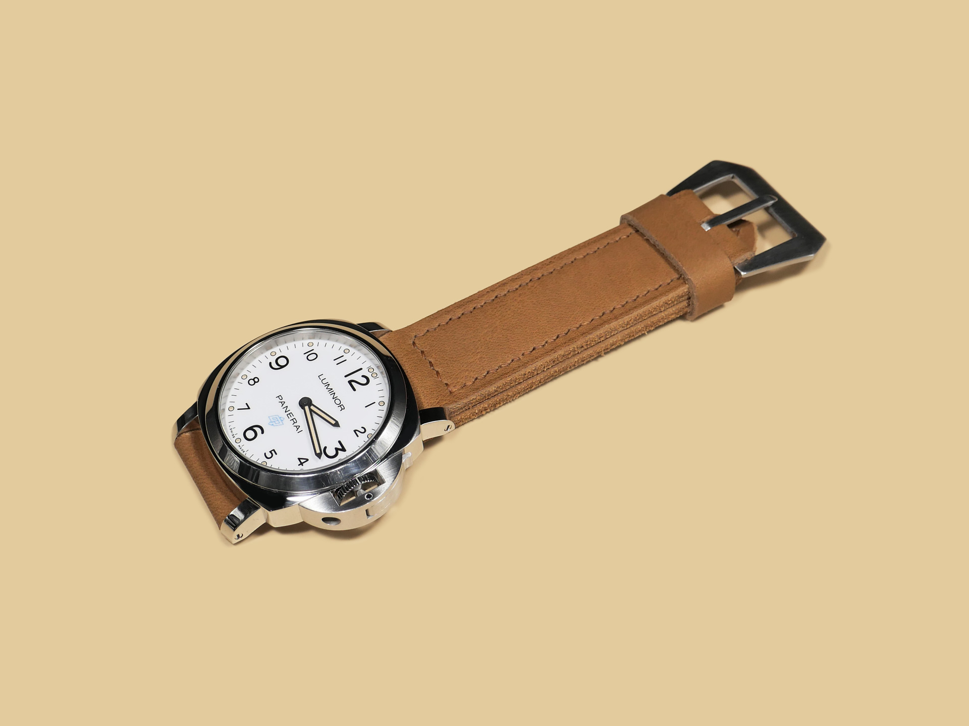 Rustic brown leather Panerai strap with Pre-V buckle for 44mm case