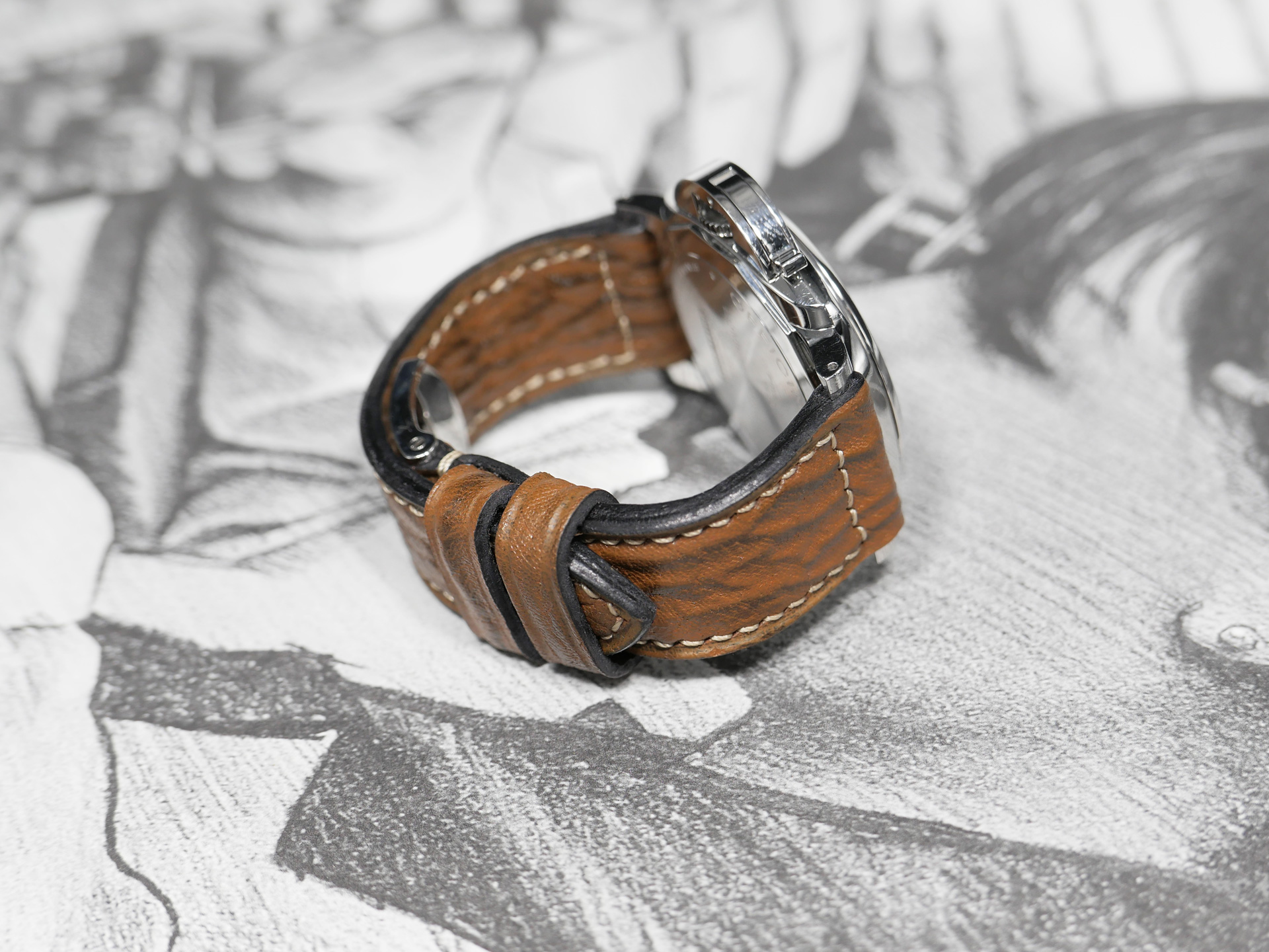 Panerai DUE timepiece on classic brown shark strap