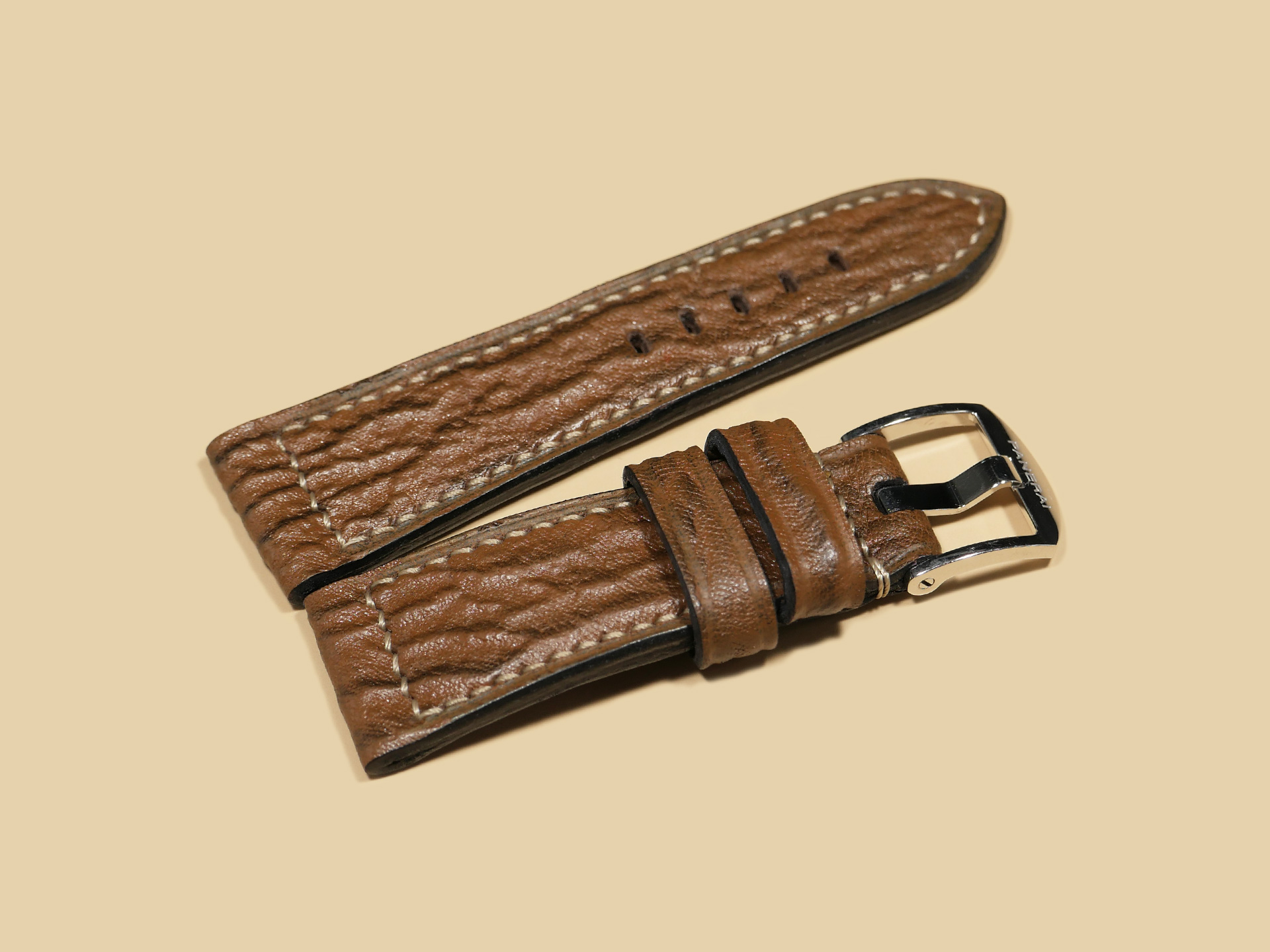 Elegant Panerai DUE paired with brown shark strap