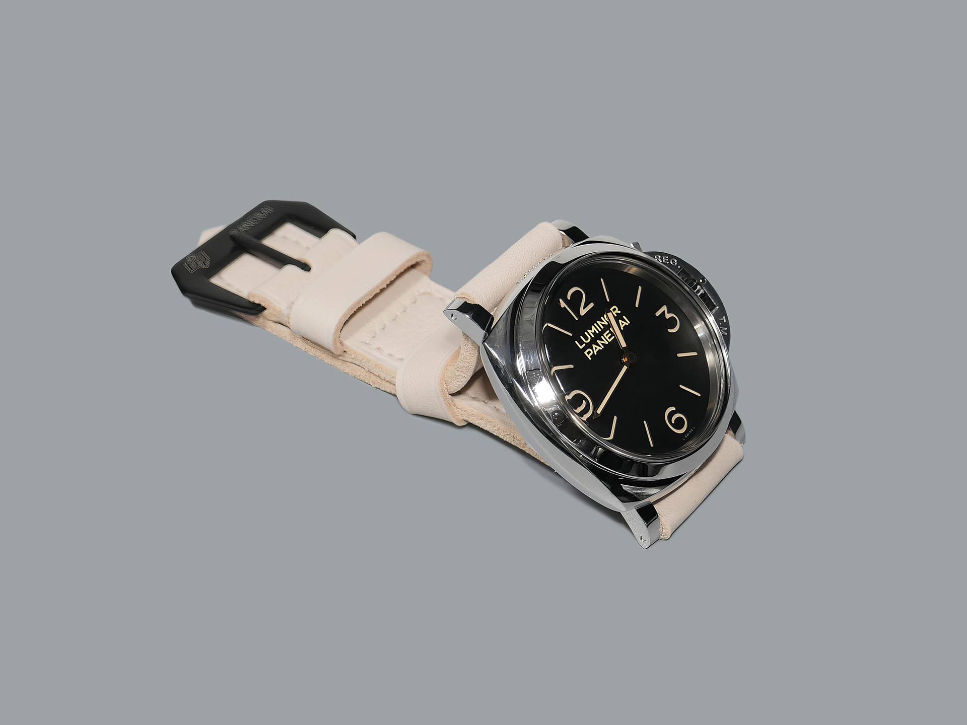 White summer strap for Panerai 47mm Luminor PAM00372
