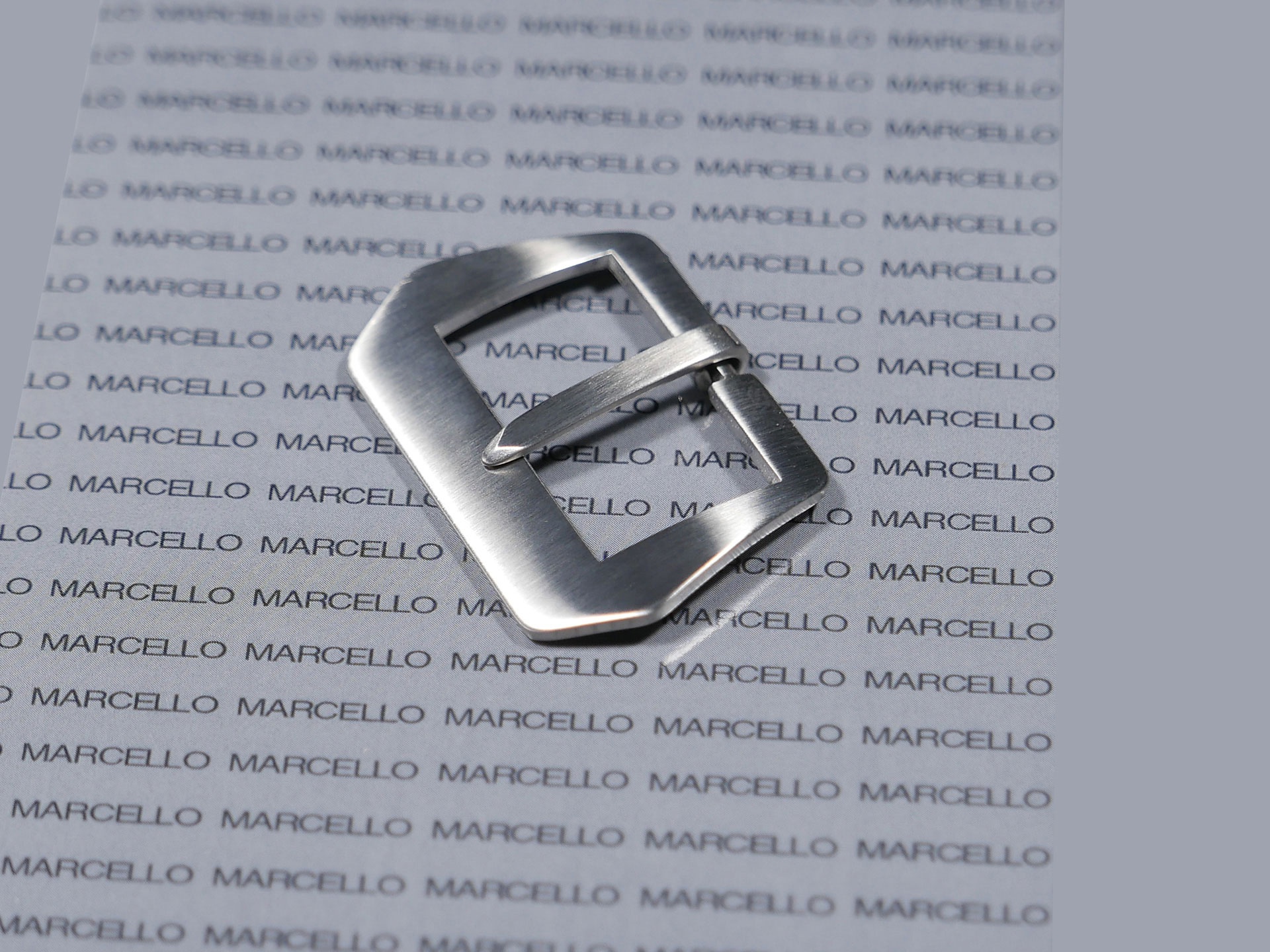 Historical-style Panerai pin buckle in 26mm size on a leather strap