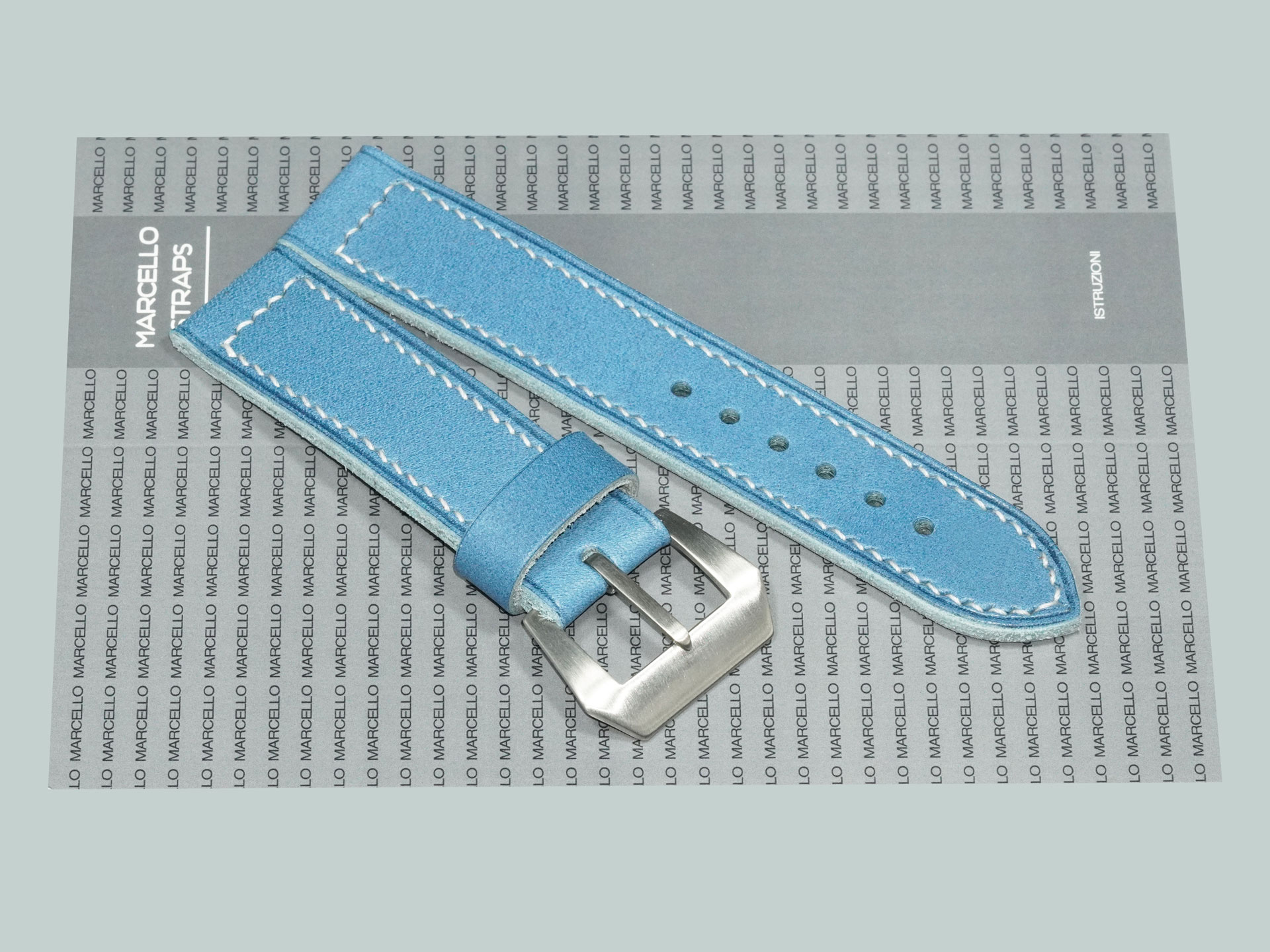 Blue Panerai strap with period-correct pre-V dimensions 144 / 84