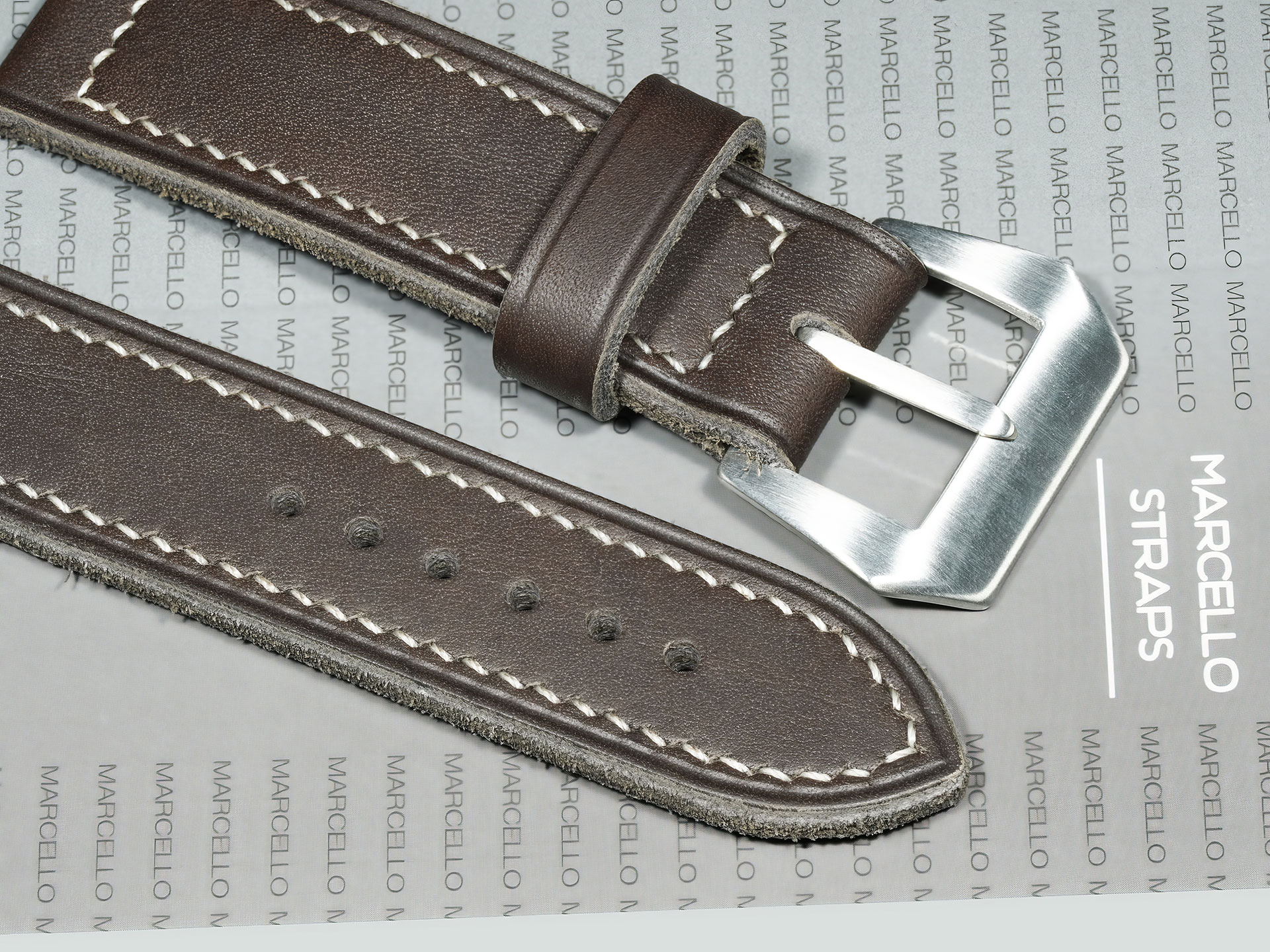 Black Pre-V Panerai Strap aus mattem schwarzem Leder mit cremefarbener Naht