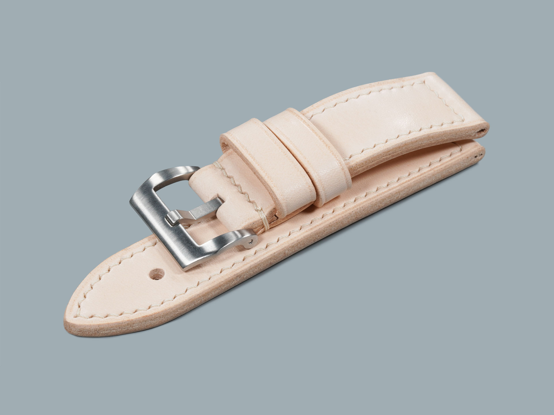 26mm wide throughout Light Tan Panerai Luminor strap