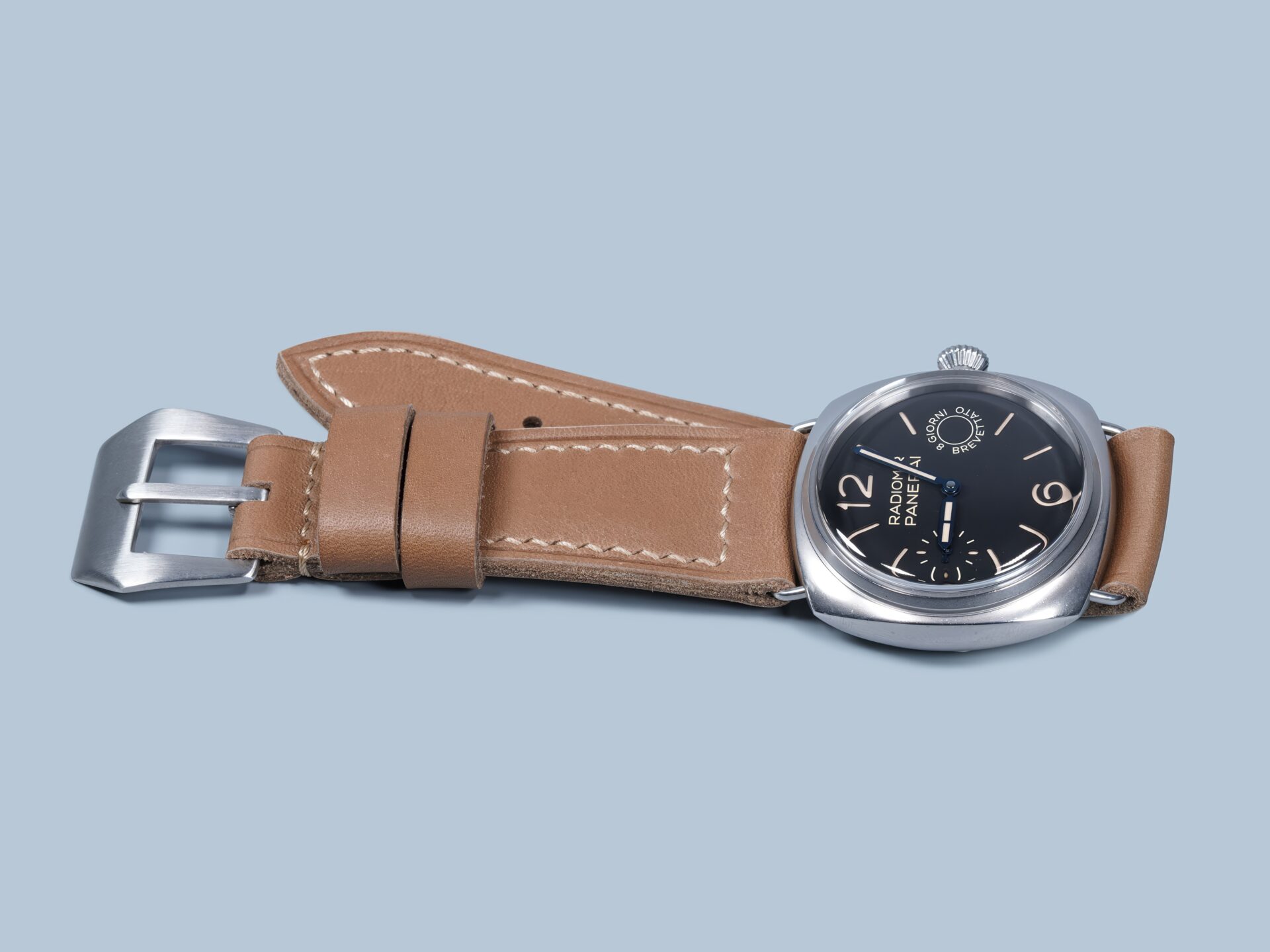 Classic vintage Panerai PAM00992 strap with soft broken-in finish