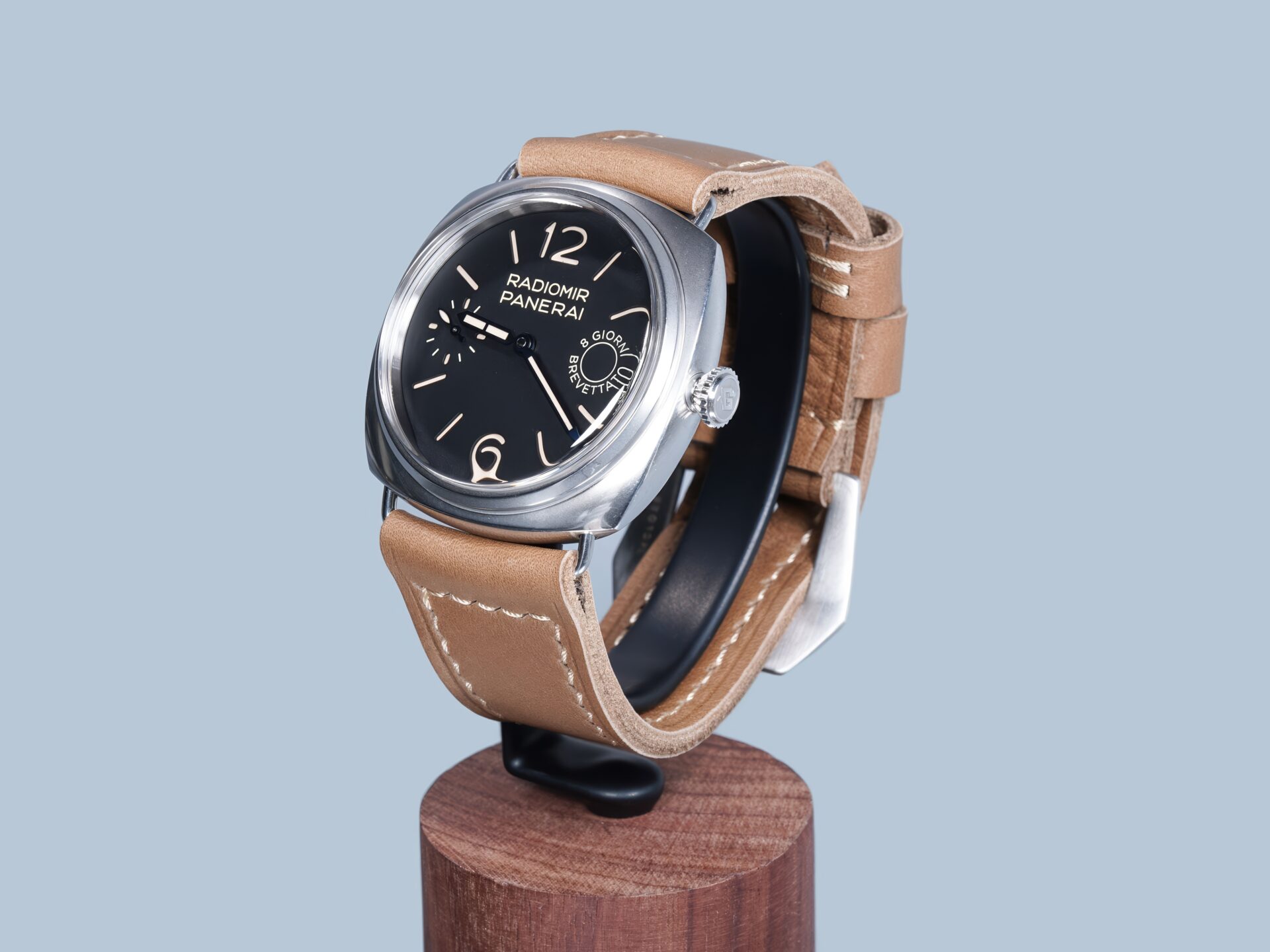Soft vintage style Panerai Radiomir strap handcrafted on PAM00992 watch