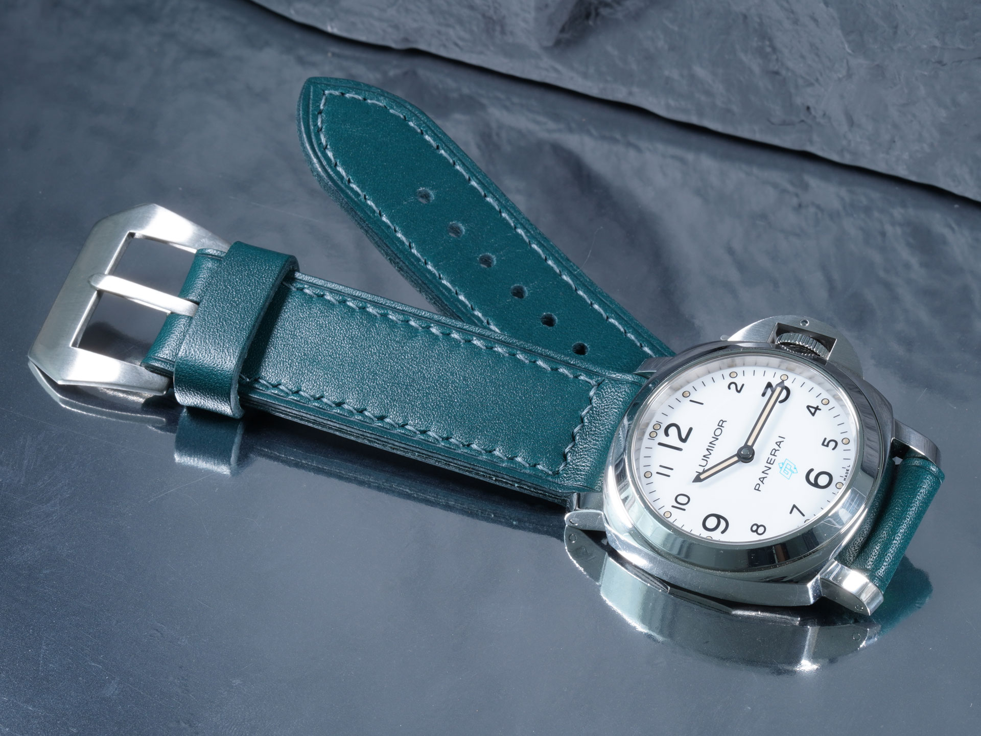 Green Panerai Luminor strap, pre-v style, shown in full length