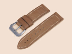 Vintage style strap for 47mm Panerai watches in light brown soft leather.