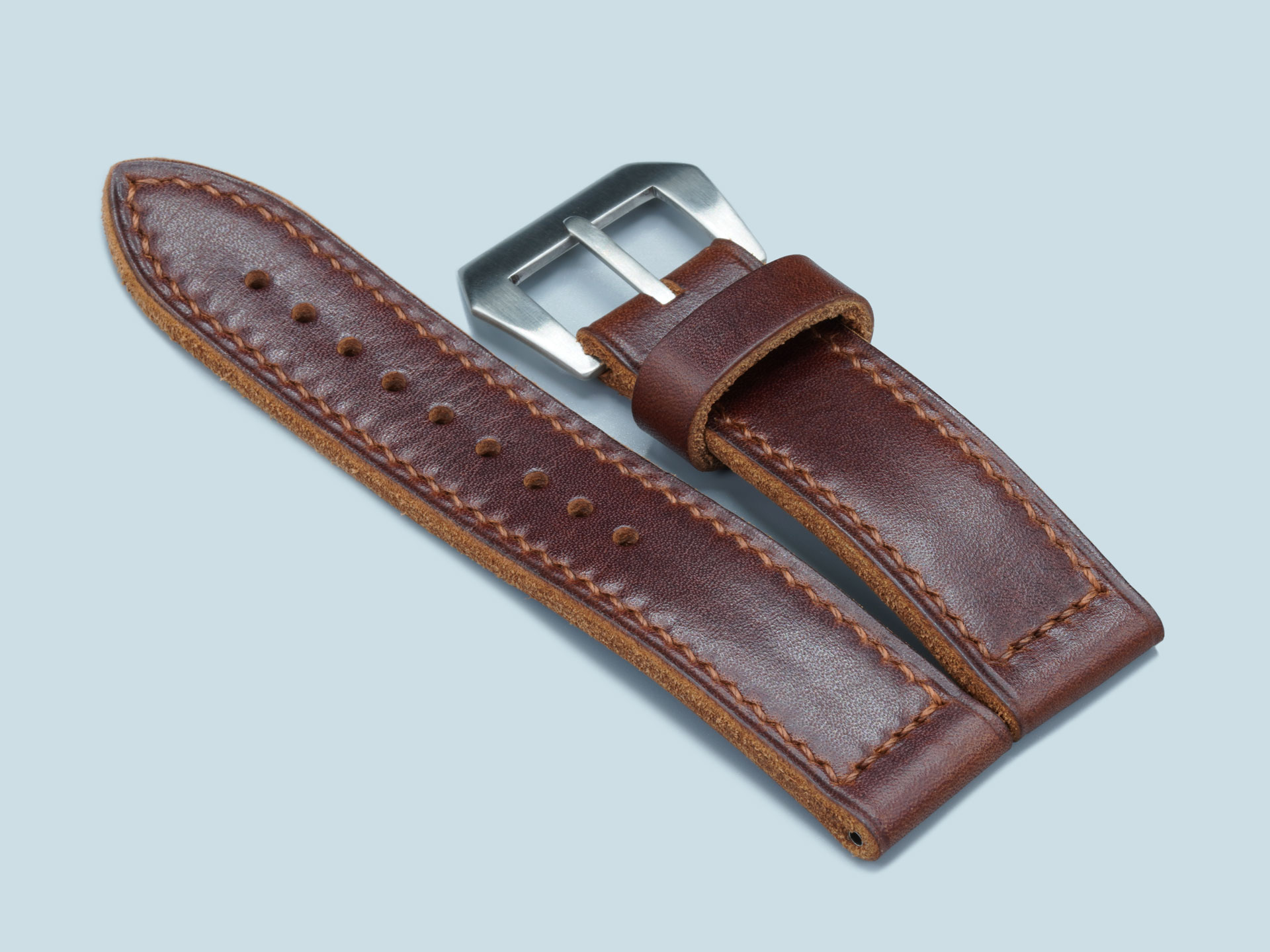 Tapered-brown-leather-strap-for-vintage-Panerai-44mm-case