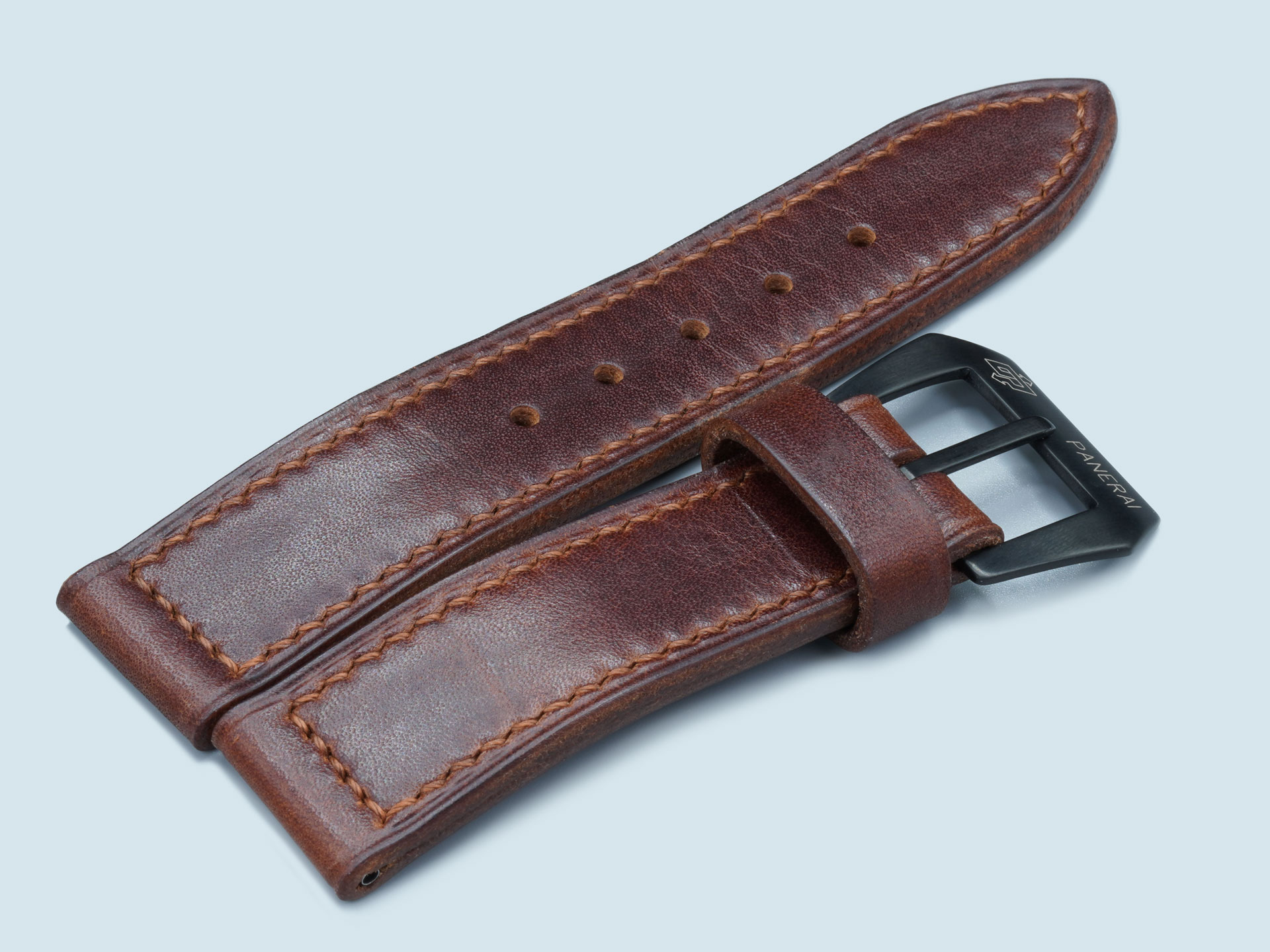 Burnished-edge-vintage-leather-strap-compatible-with-44mm-Panerai