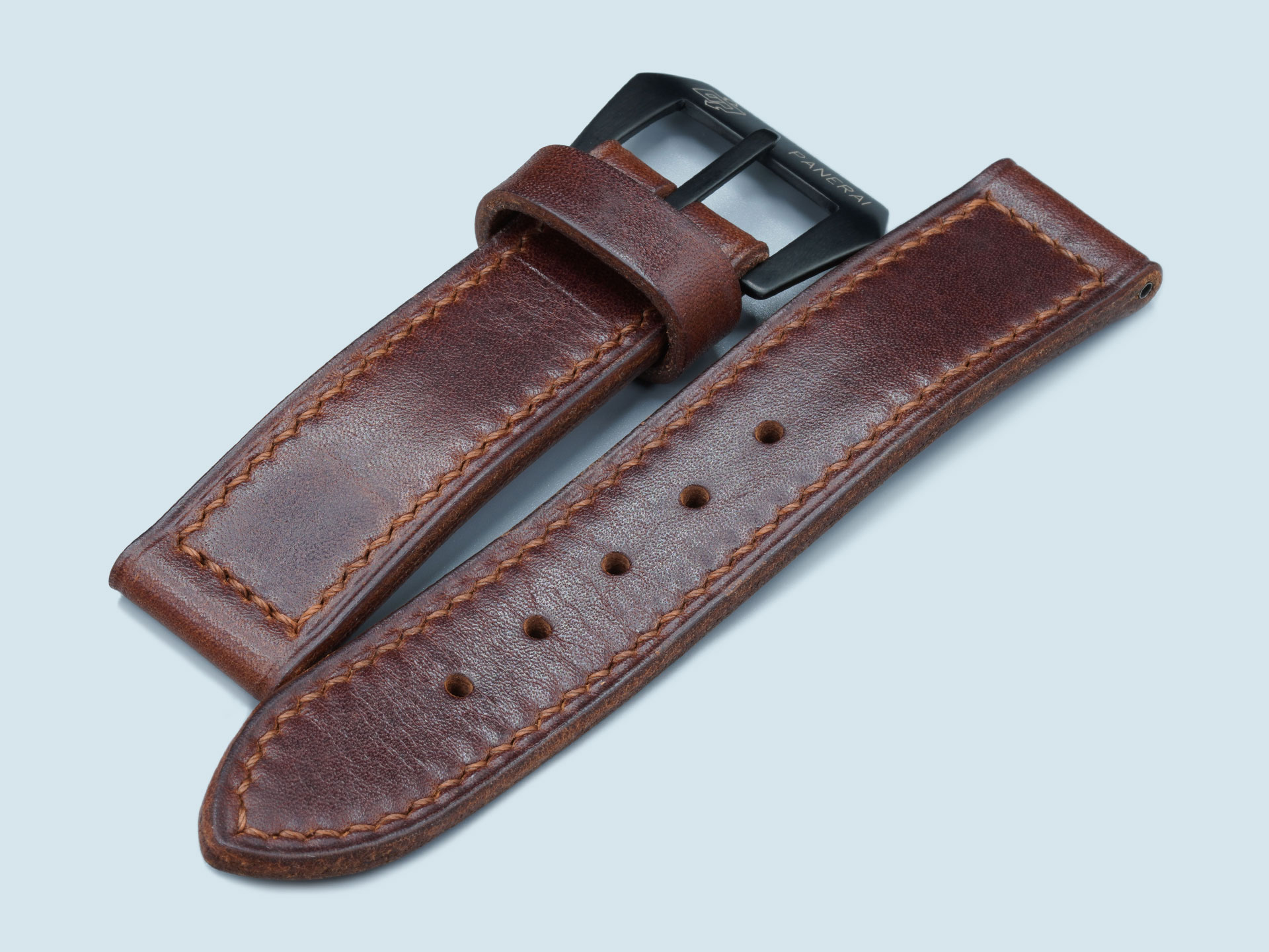 Artisanal-leather-strap-with-tonal-brown-stitching-for-vintage-Luminor