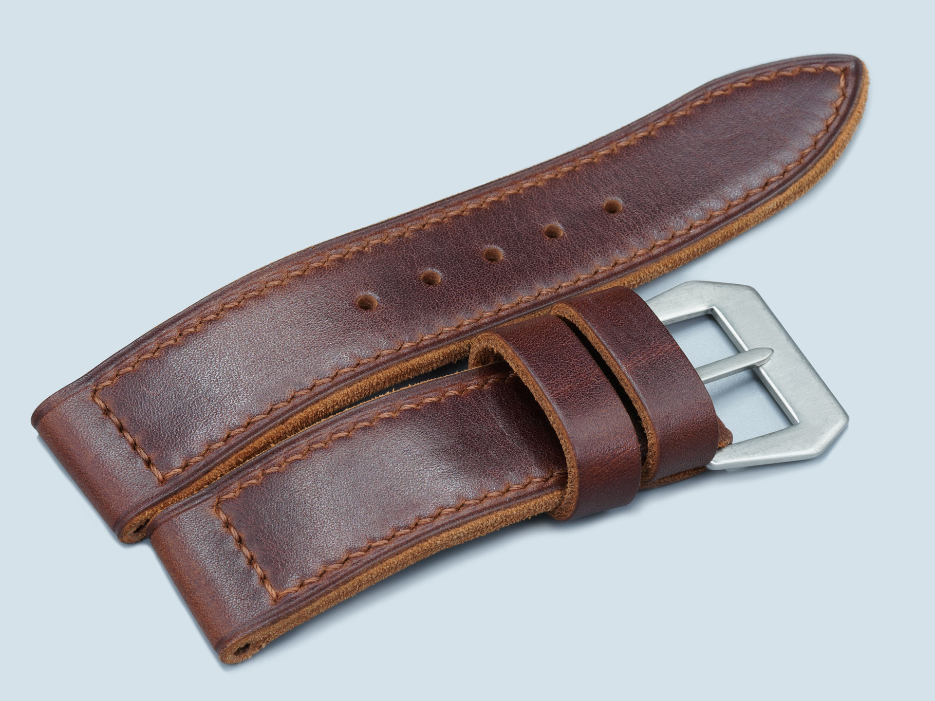 Handmade 4.5mm thick leather strap for Panerai Luminor.