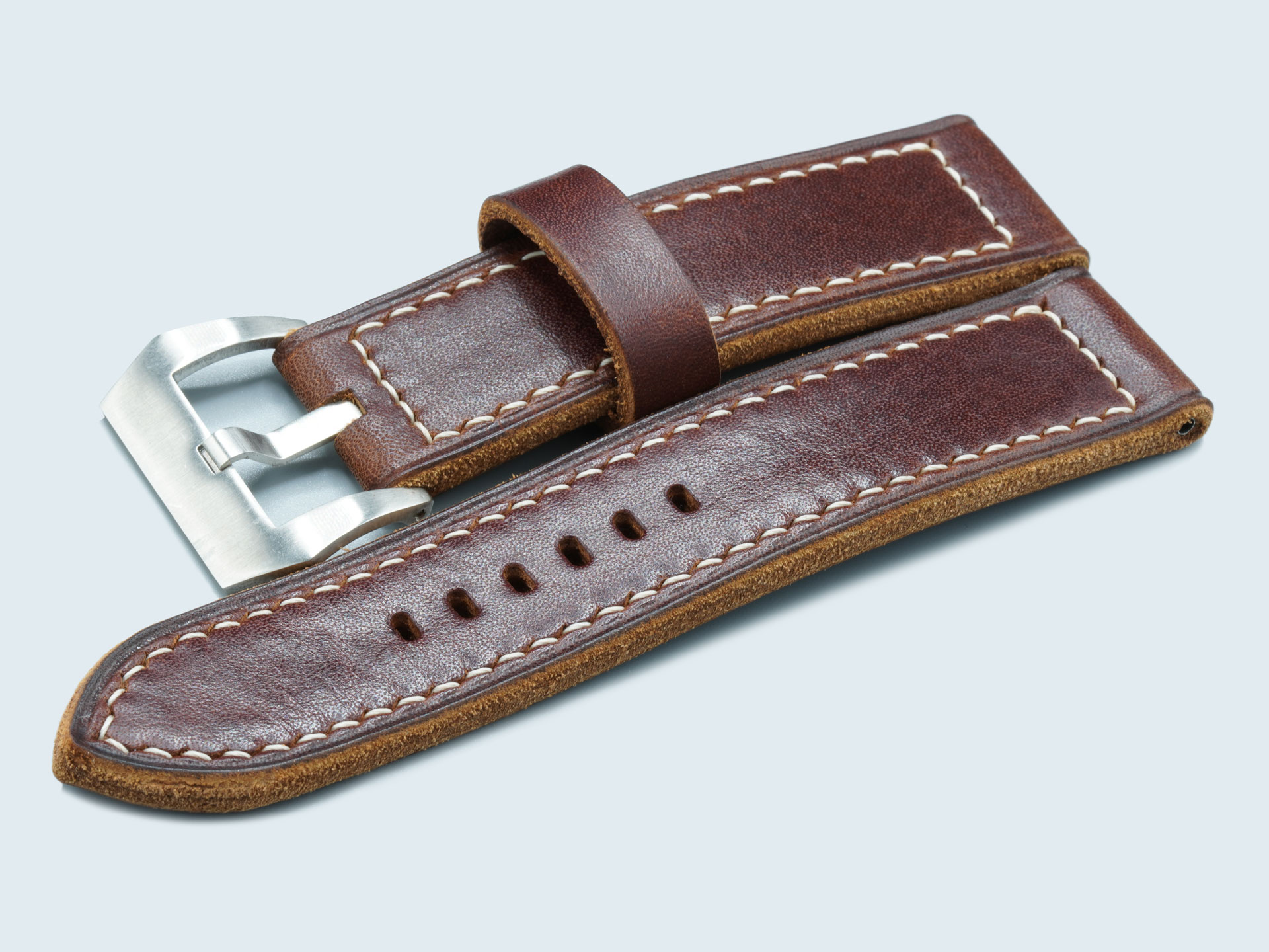 Side profile showing 4.5mm thickness of handcrafted Panerai strap