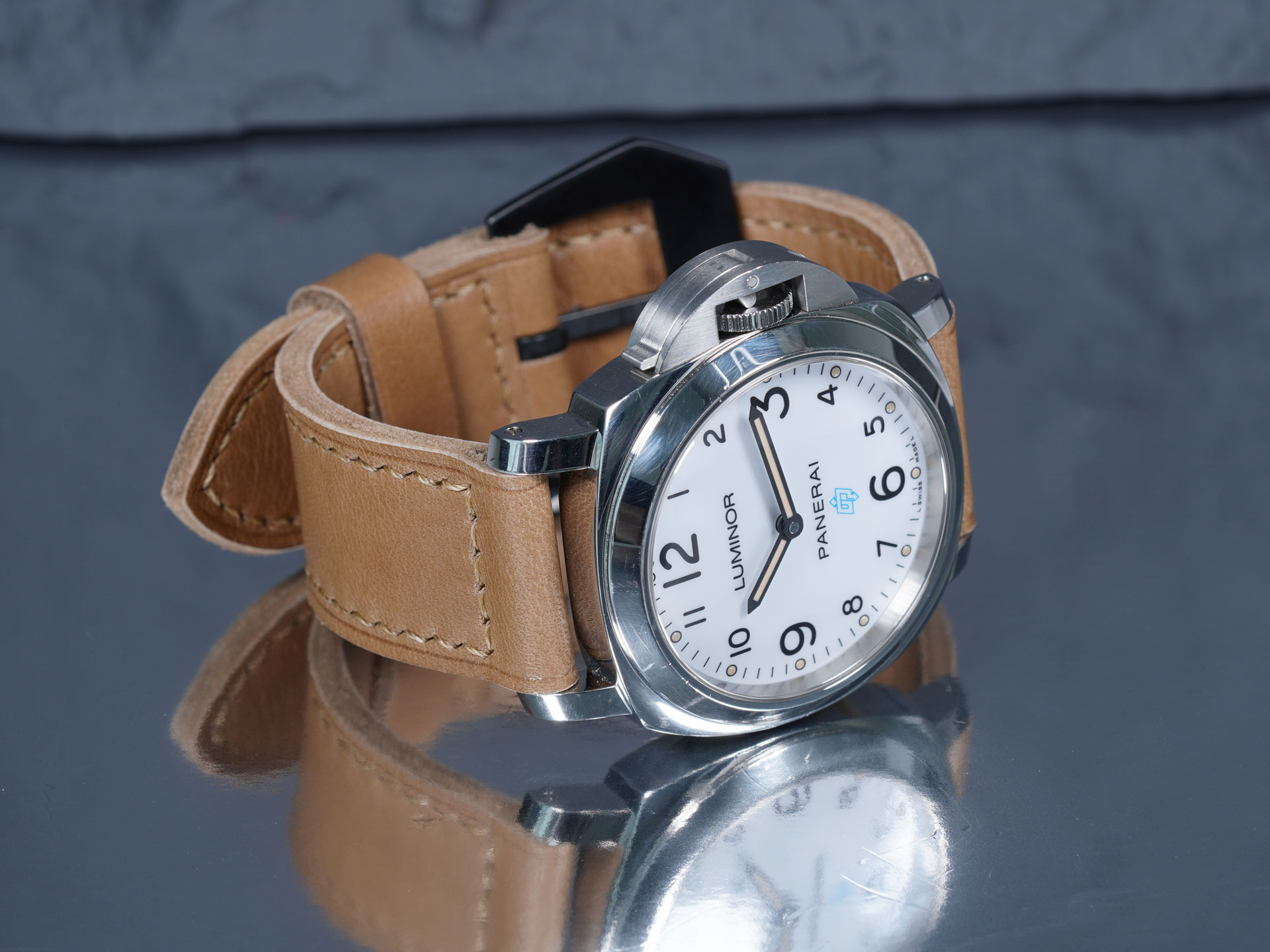 Handcrafted tan leather strap for 44mm Panerai, top-down view