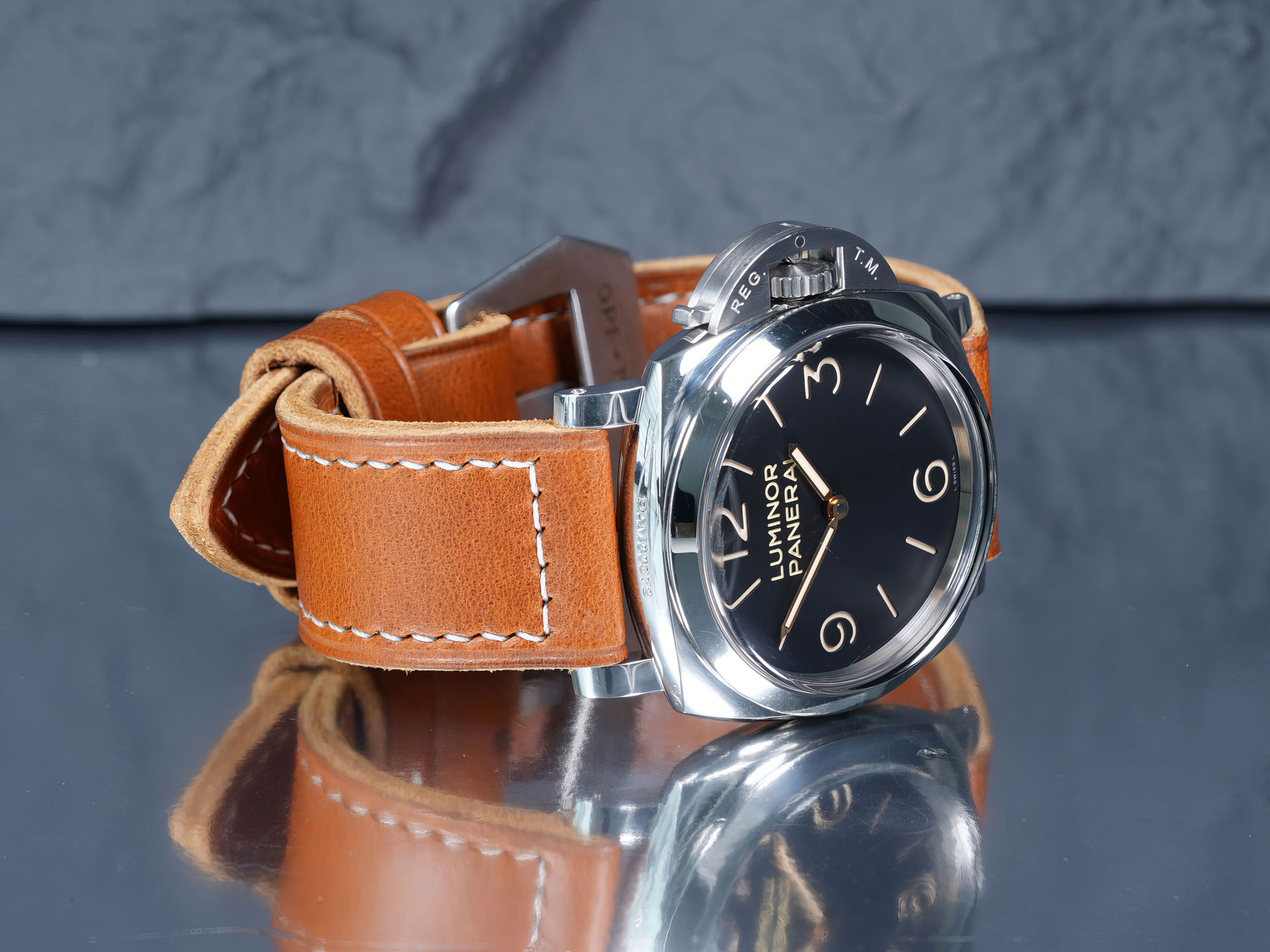 Premium tan leather watch strap with classic hand-stitched minimal keeper loop for Panerai.