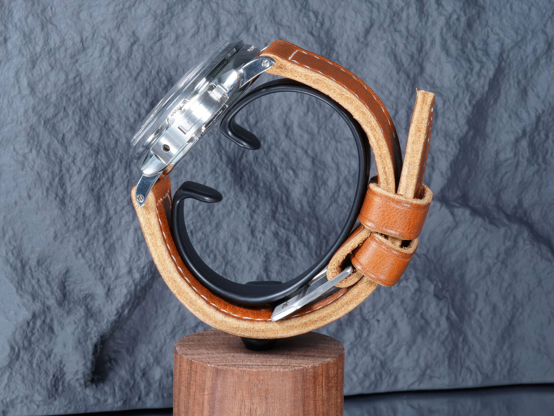 Hand-sewn tan leather strap tailored specifically for 47mm Panerai Luminor cases.