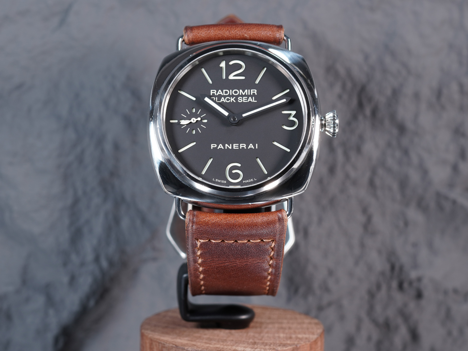 Custom dark brown leather strap showcasing artisan craftsmanship on a Panerai Black Seal Radiomir PAM00183.