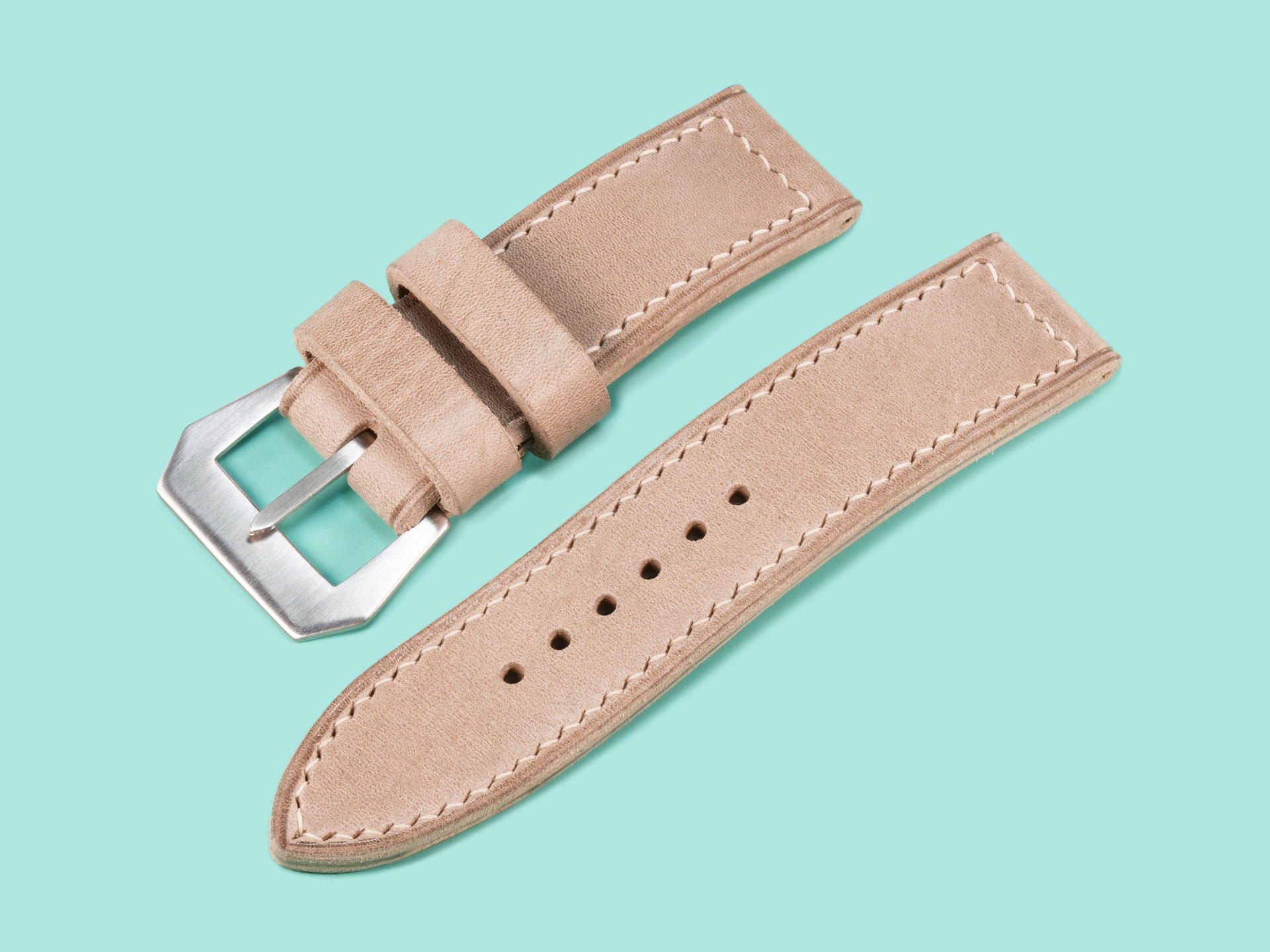 On-wrist look: Jumbo grey Panerai Luminor strap paired with 47mm cushion case.