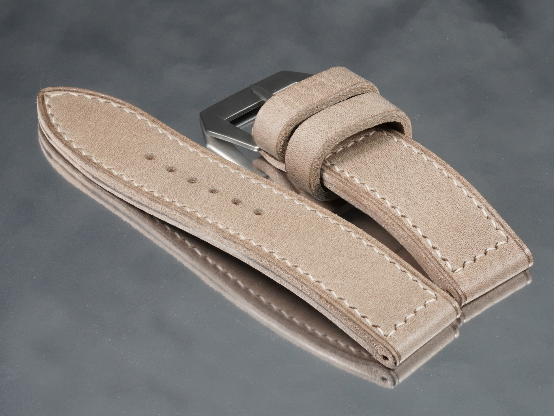 destro-panerai-pam00217-thick-grey-leather-strap-vintage-buckle