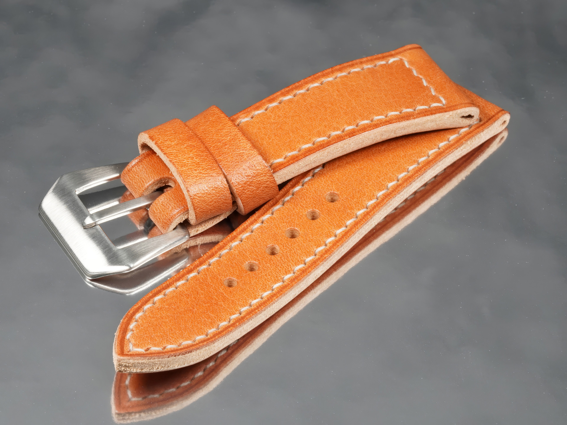 soft-temper-glossy-tan-leather-watch-strap-for-panerai-radiomir