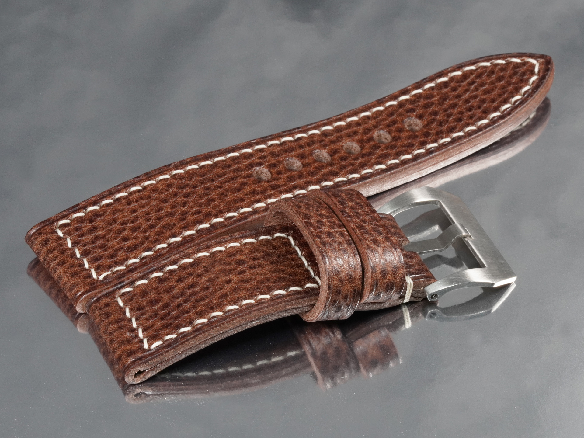 textured-brown-italian-leather-band-panerai-pam372-screw-buckle