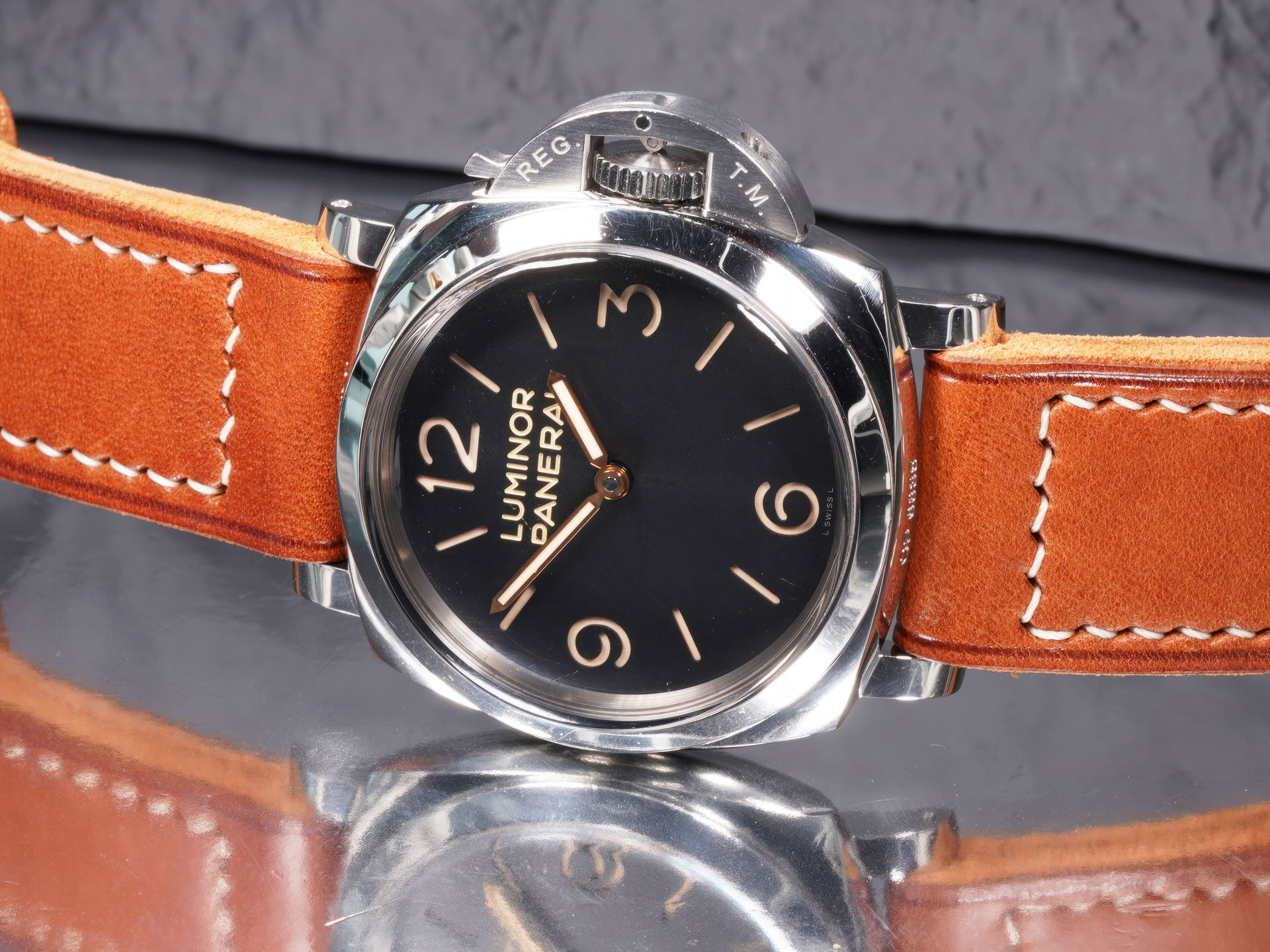 Complete unmounted GPF-56 tan thick Panerai strap set with fixed and floating keepers.