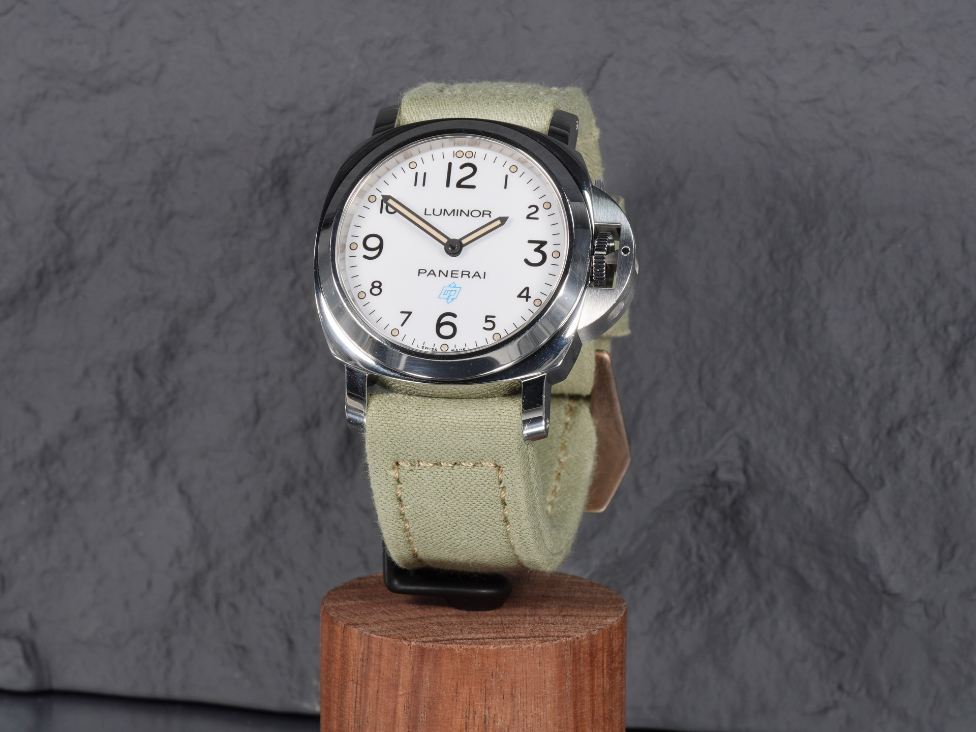 Marcello Straps light green canvas watch band macro texture on Panerai PAM00775