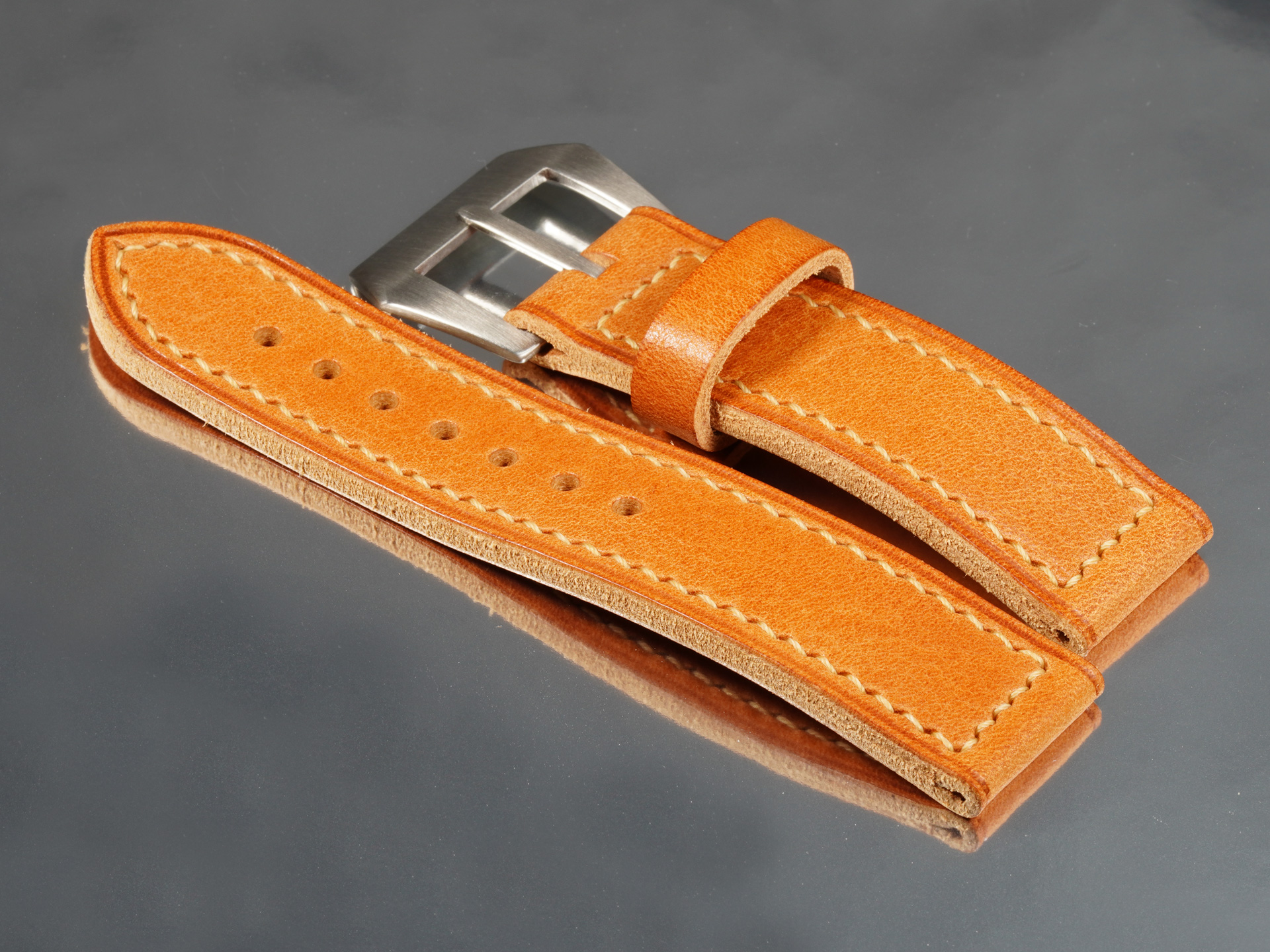 handcrafted-gloss-tan-panerai-strap-for-luminor-base-44mm