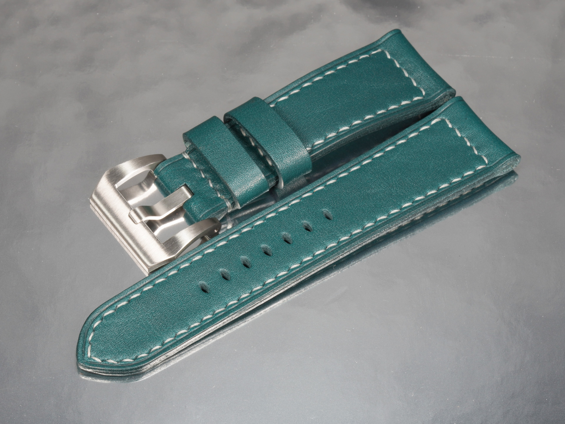 green-strap-for-45mm-panerai-radiomir-uses-oem-buckle