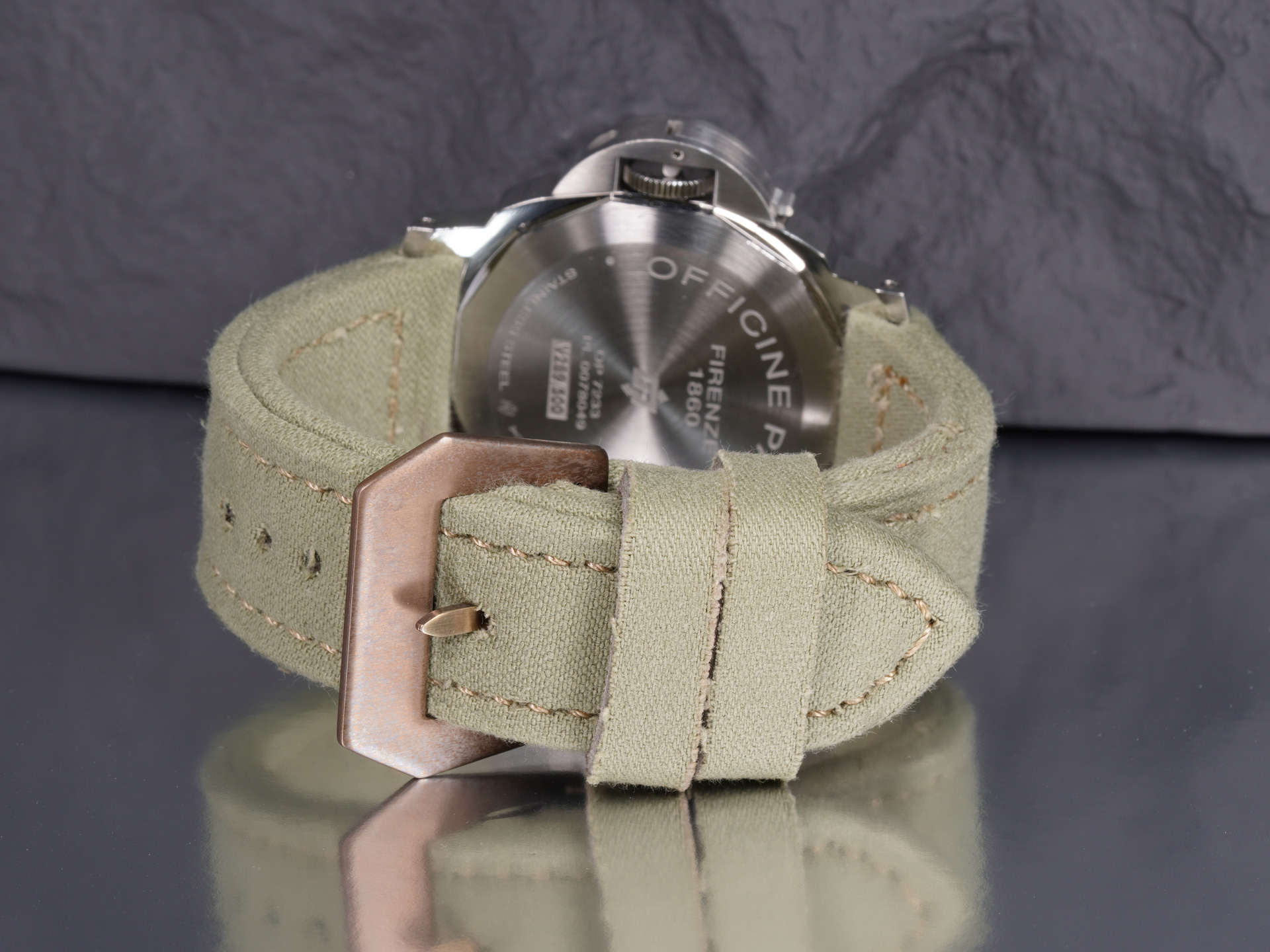 Supple calfskin lining on handcrafted light green canvas strap for Panerai PAM00775