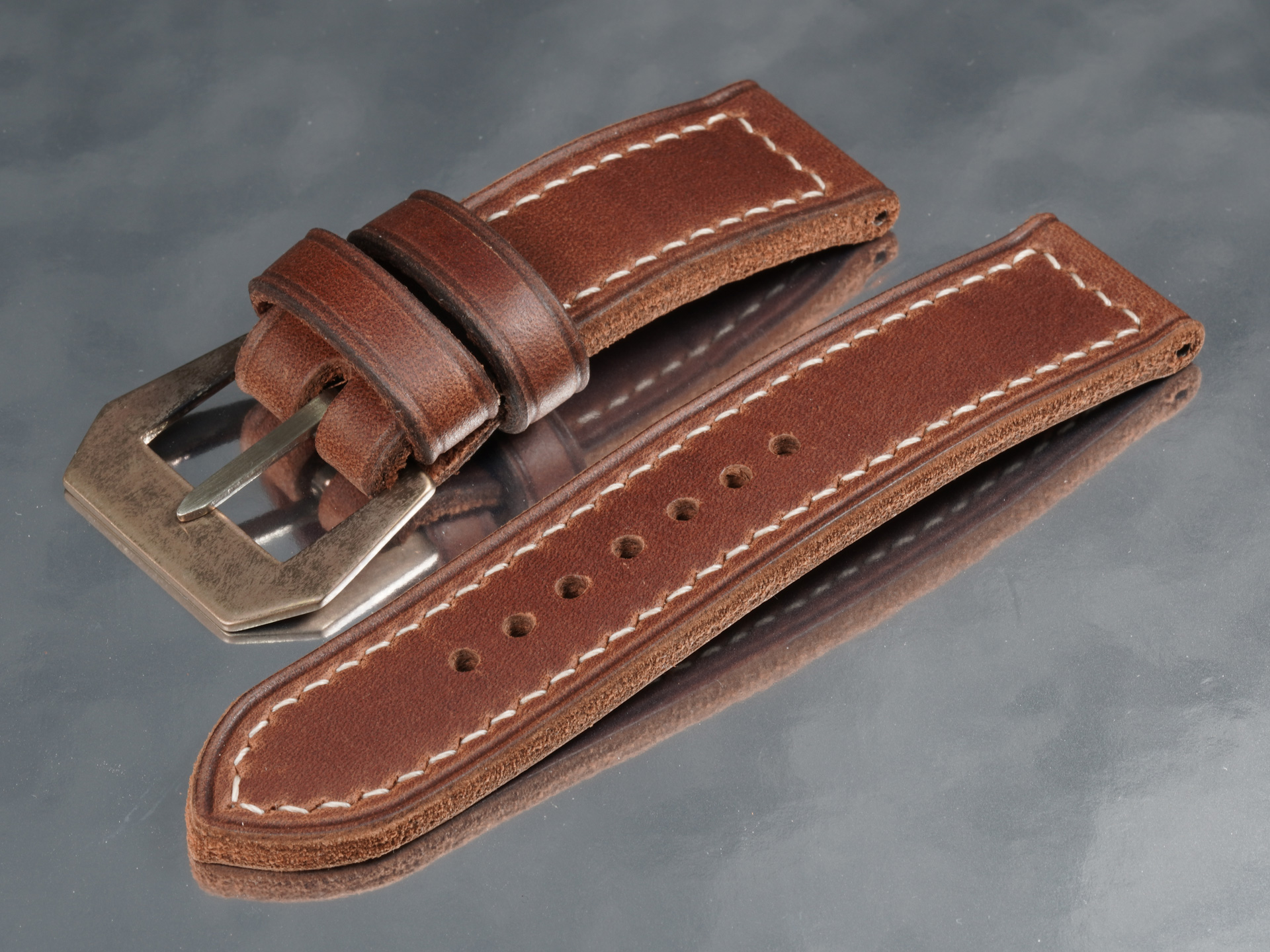 Hand-finished 24mm rust brown leather strap for Panerai 44mm