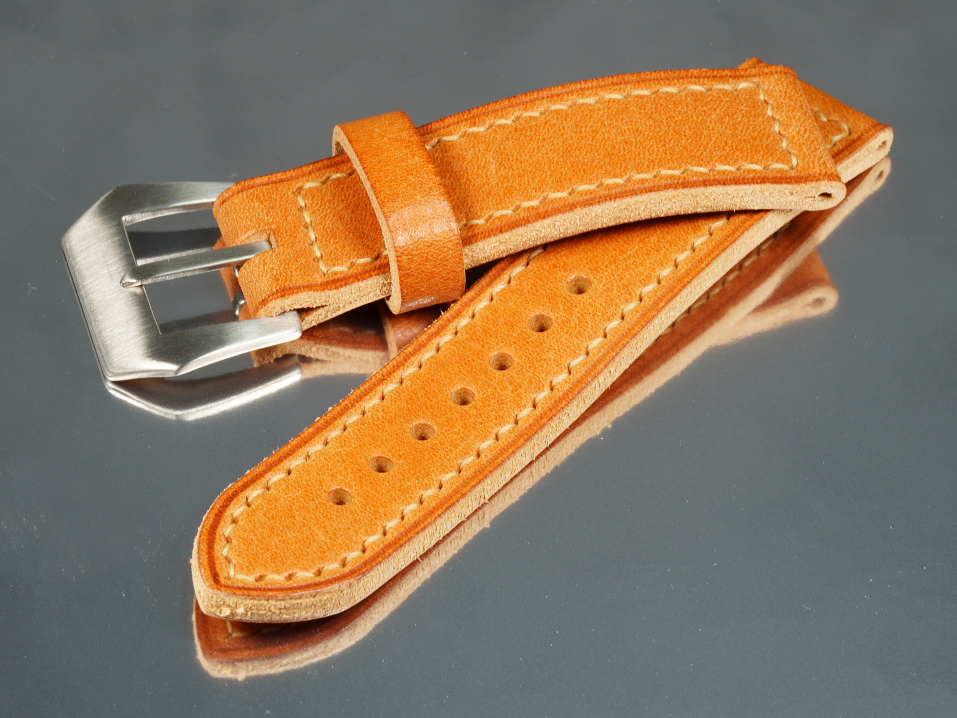 44mm-panerai-luminor-base-fitted-with-thick-tan-marcello-straps